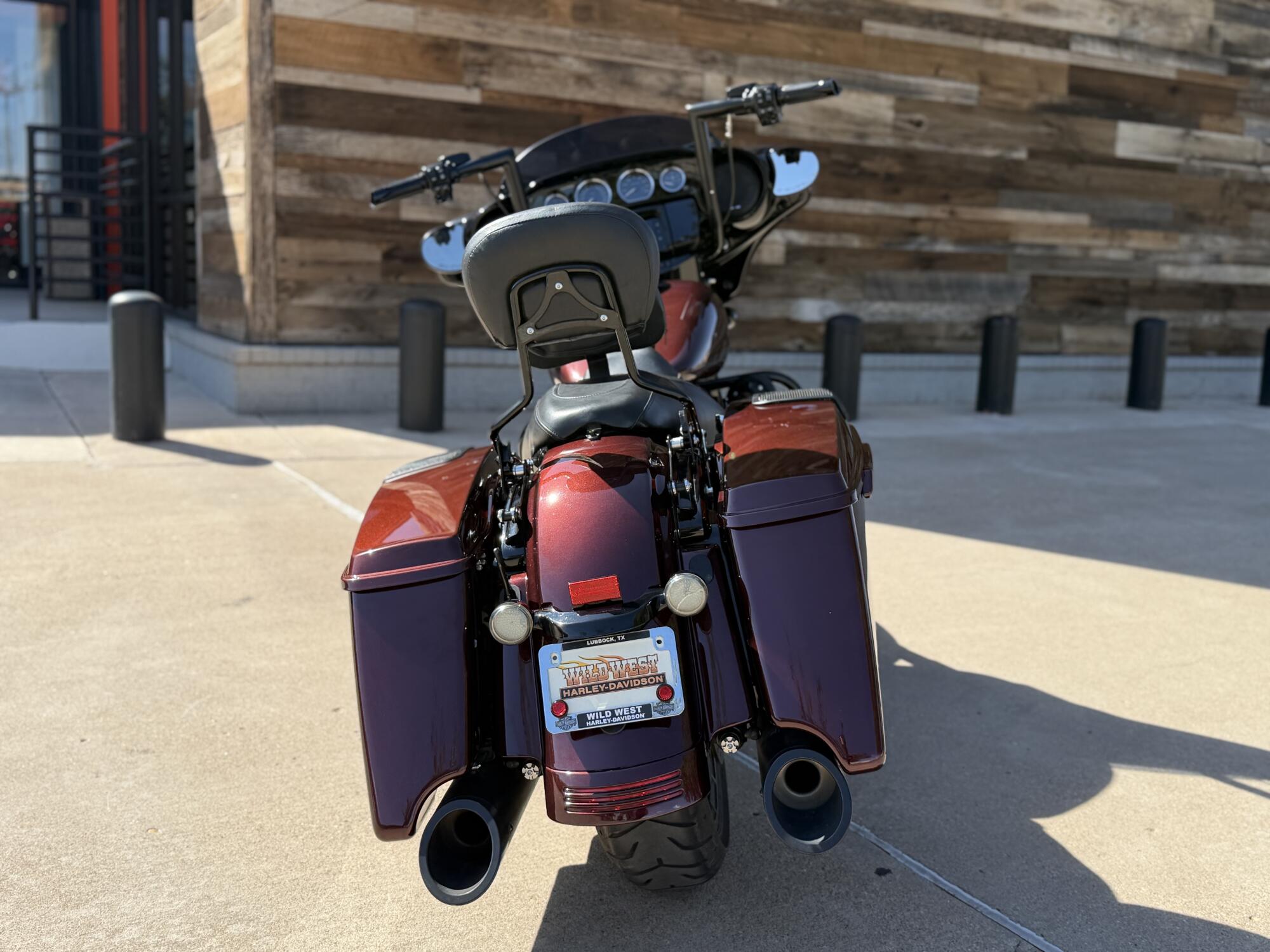 2018 Harley-Davidson® Street Glide® Special Twisted Cherry, photo 7