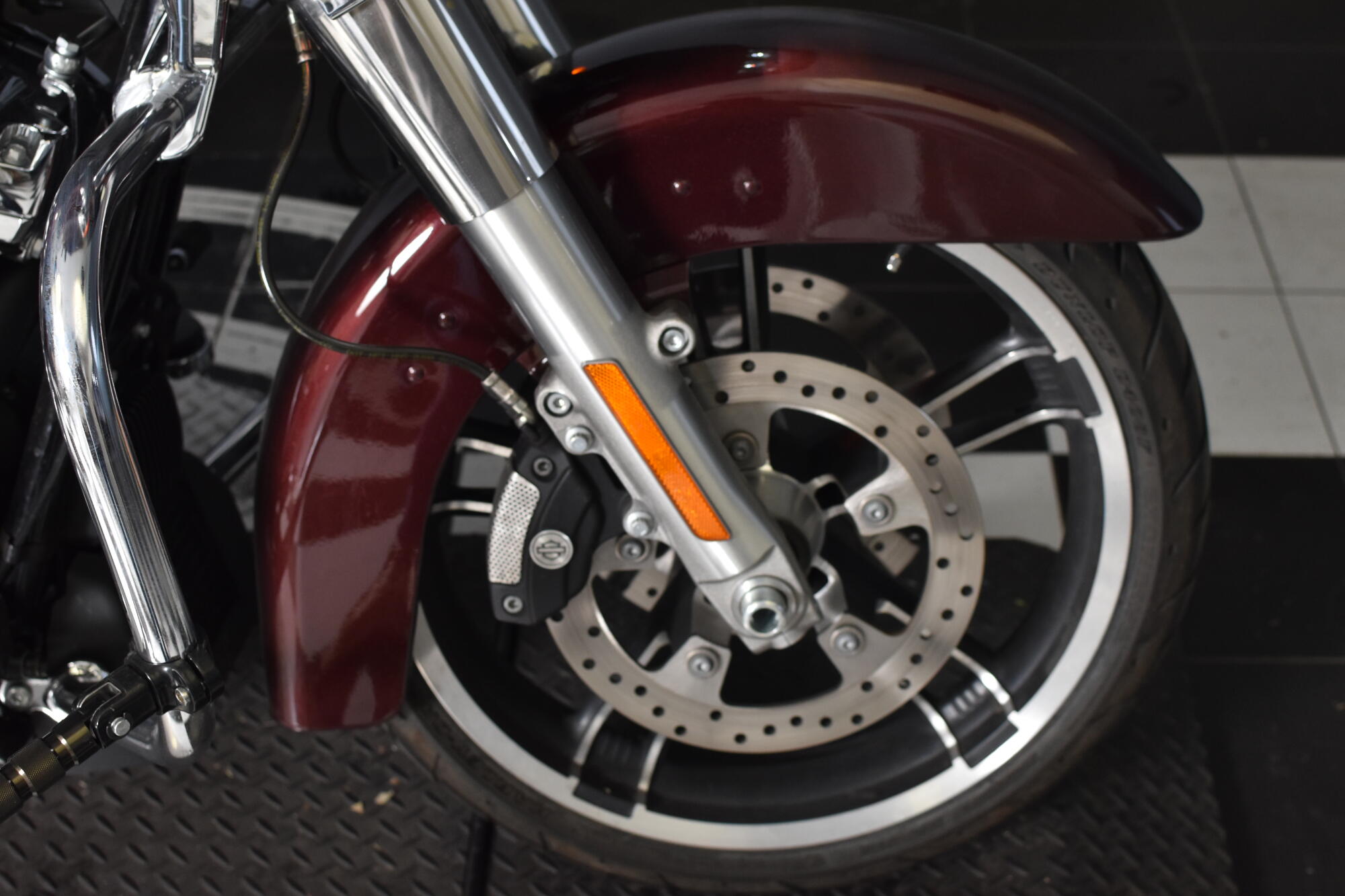 2018 Harley-Davidson® Road Glide® Twisted Cherry FLTRX, photo 9