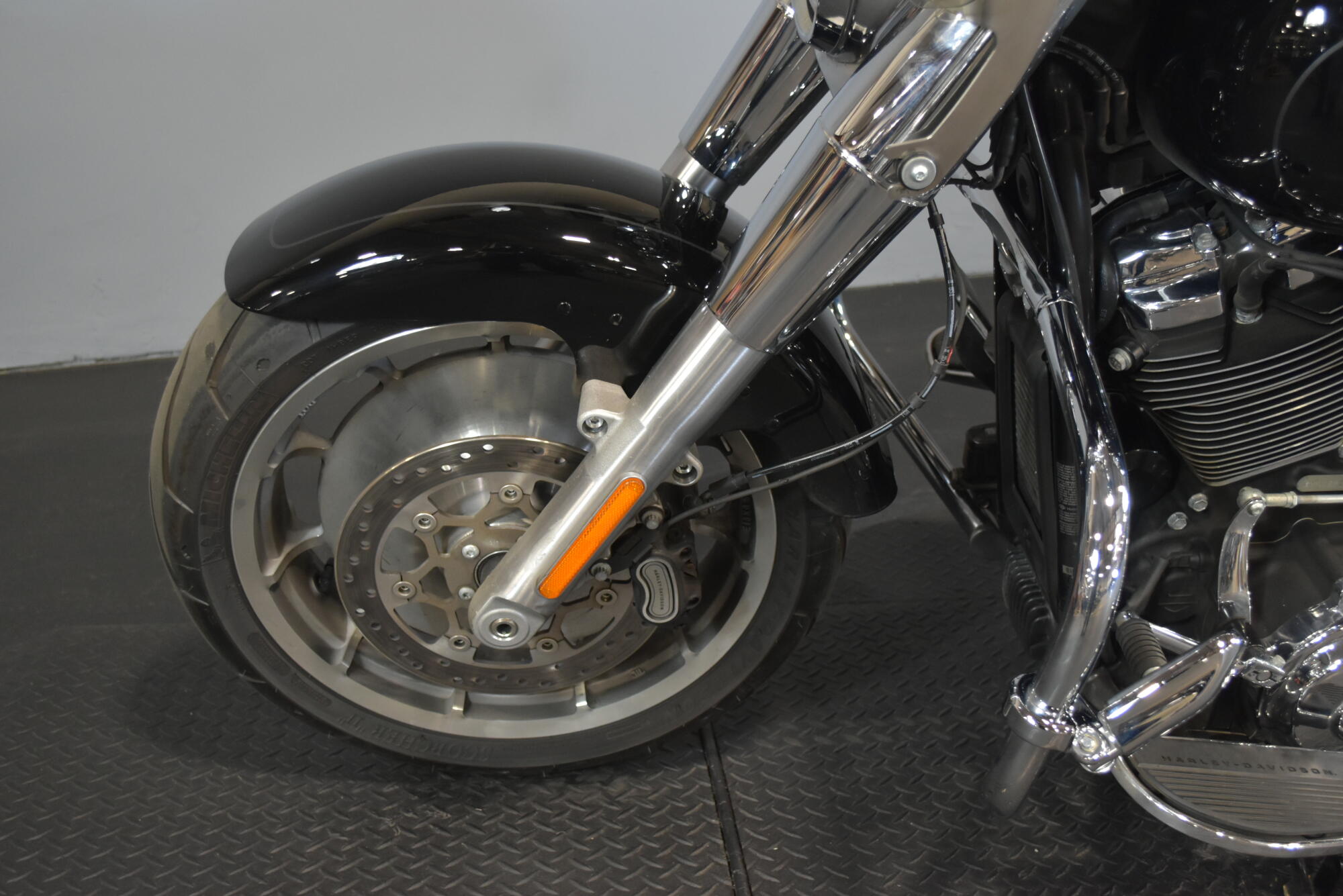 2024 Harley-Davidson® Fat Boy® 114 Vivid Black, photo 12