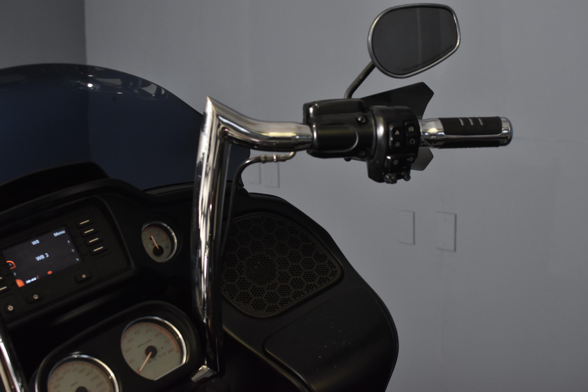 2018 Harley-Davidson® Road Glide® Twisted Cherry FLTRX, photo 17