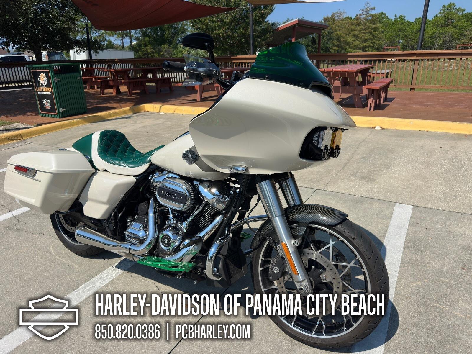 2022 Harley-Davidson® Road Glide® Special, photo 11