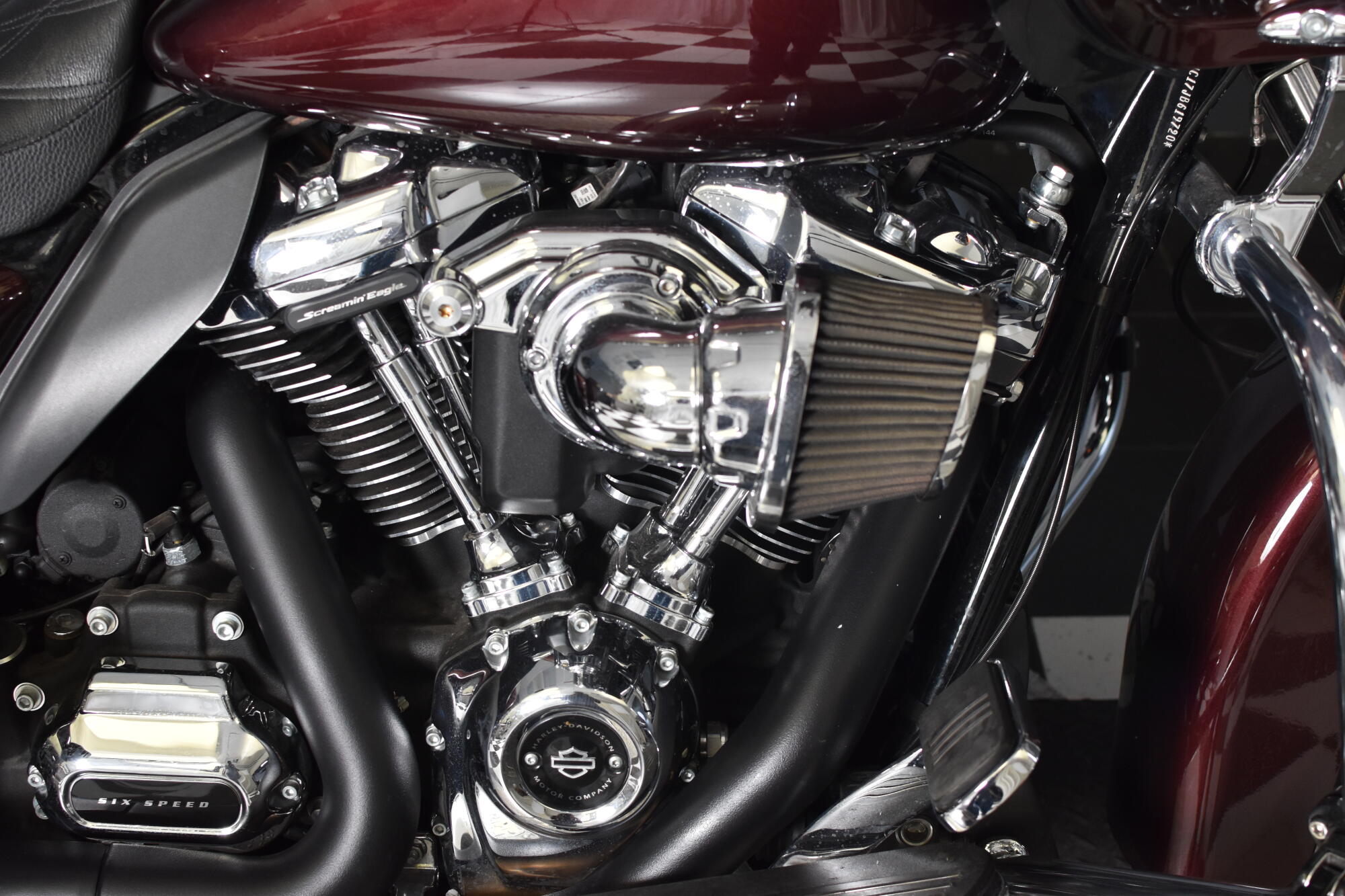2018 Harley-Davidson® Road Glide® Twisted Cherry FLTRX, photo 11