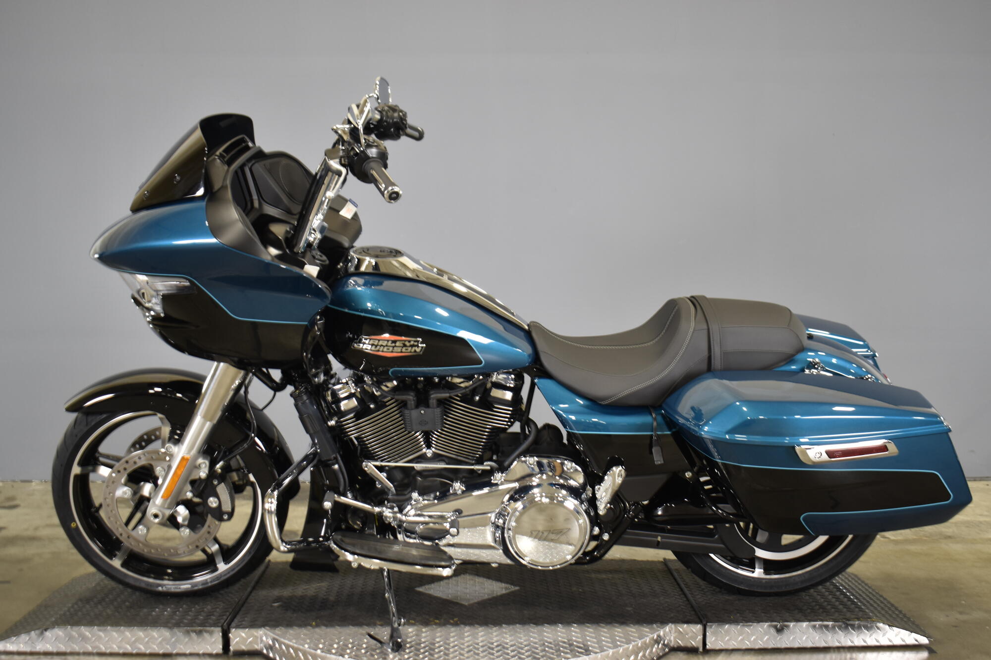 2026 Harley-Davidson® Road Glide™ FLTRX, photo 5