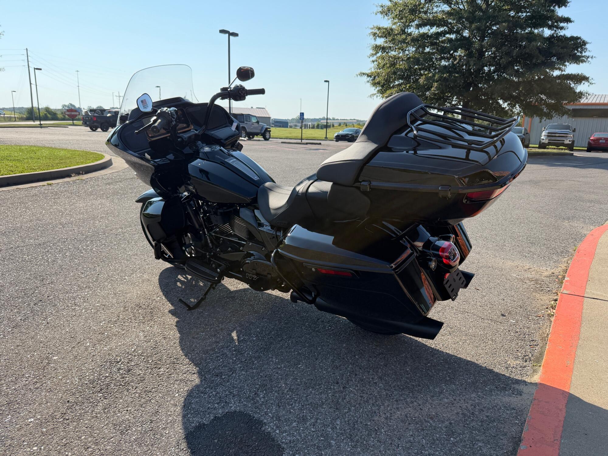 2026 Harley-Davidson® Road Glide Limited Black, photo 8
