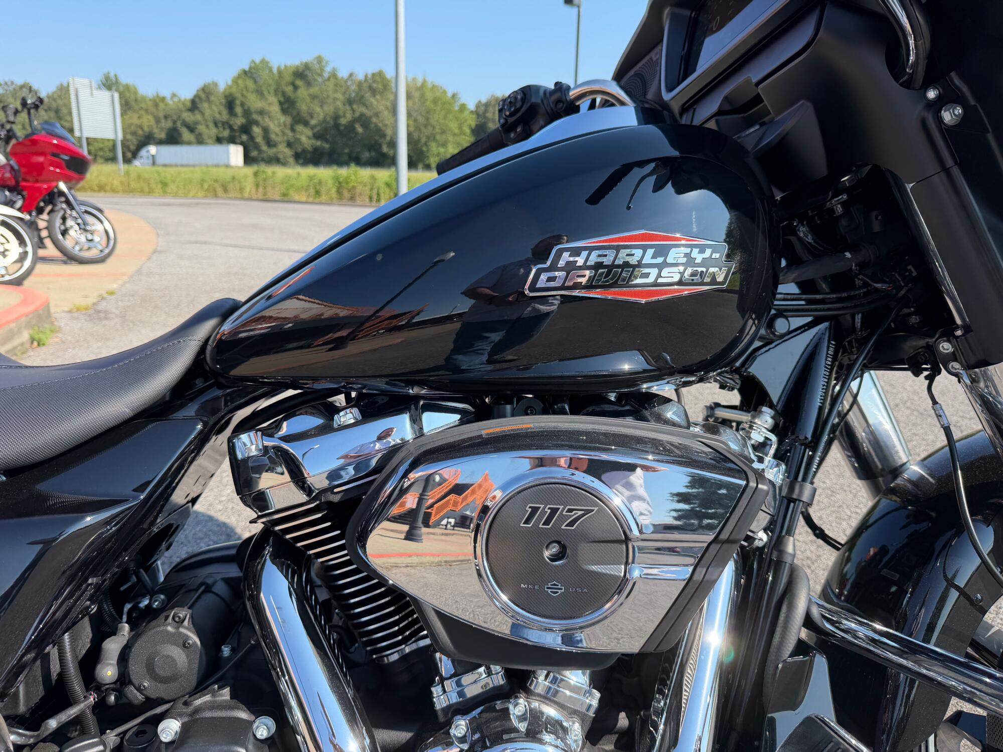 2026 Harley-Davidson® Street Glide® Black, photo 4