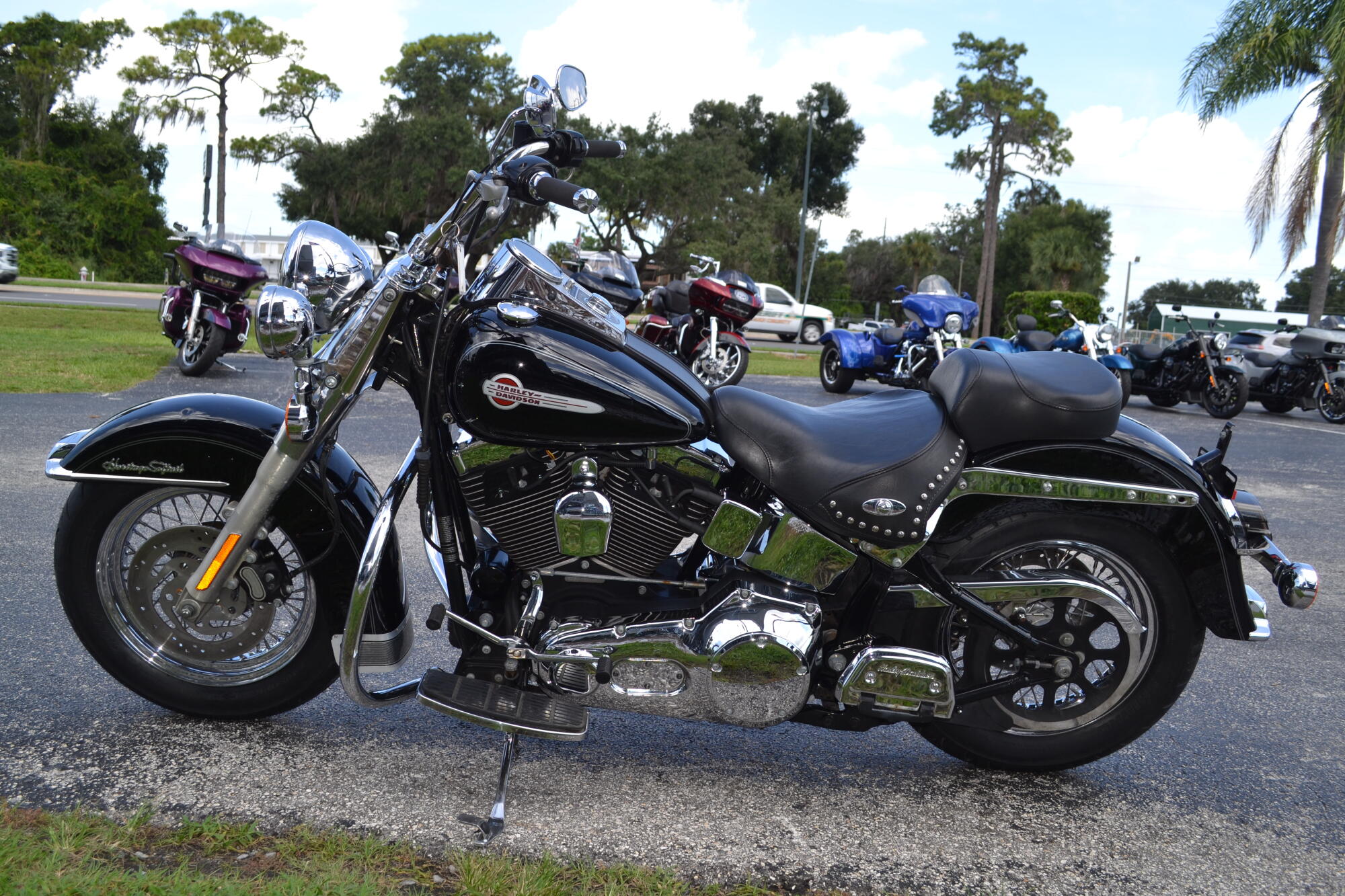 2004 Harley-Davidson® Heritage Softail® Classic - FLSTCI, photo 12