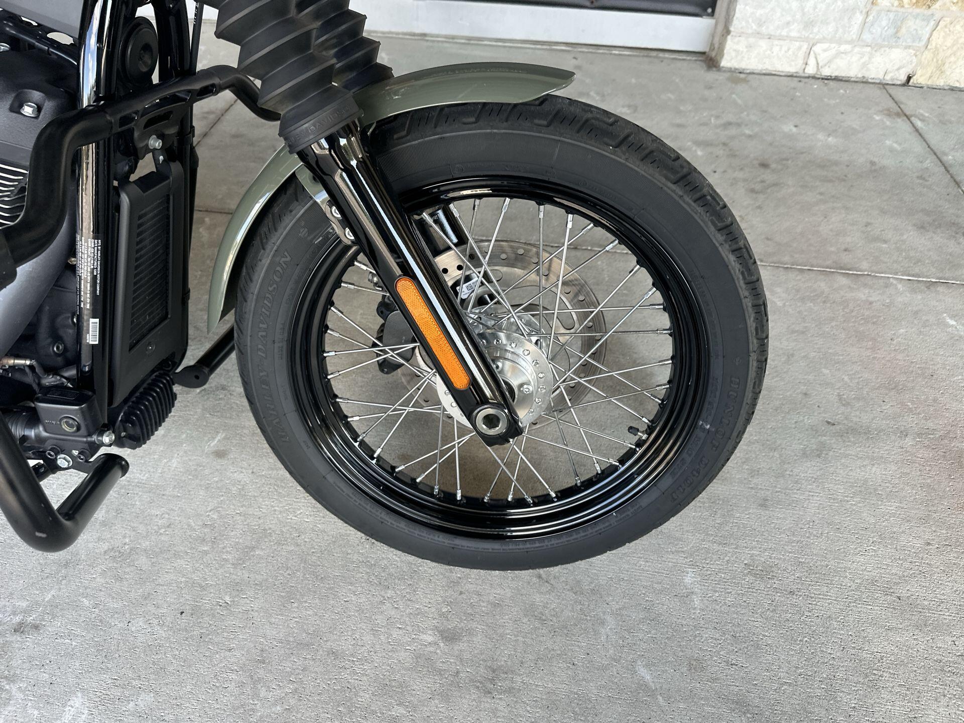 2021 Harley-Davidson® Street Bob® 114 FXBBS, photo 12
