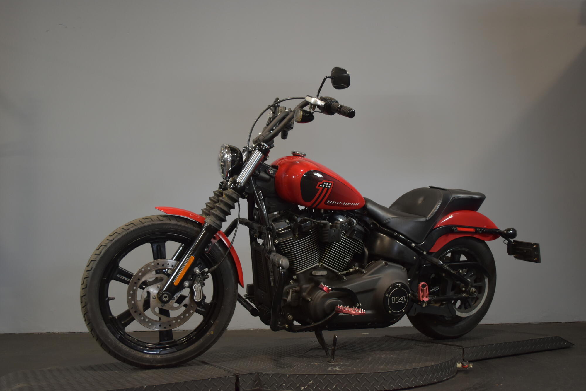 2022 Harley-Davidson® Street Bob® 114 Redline Red, photo 4