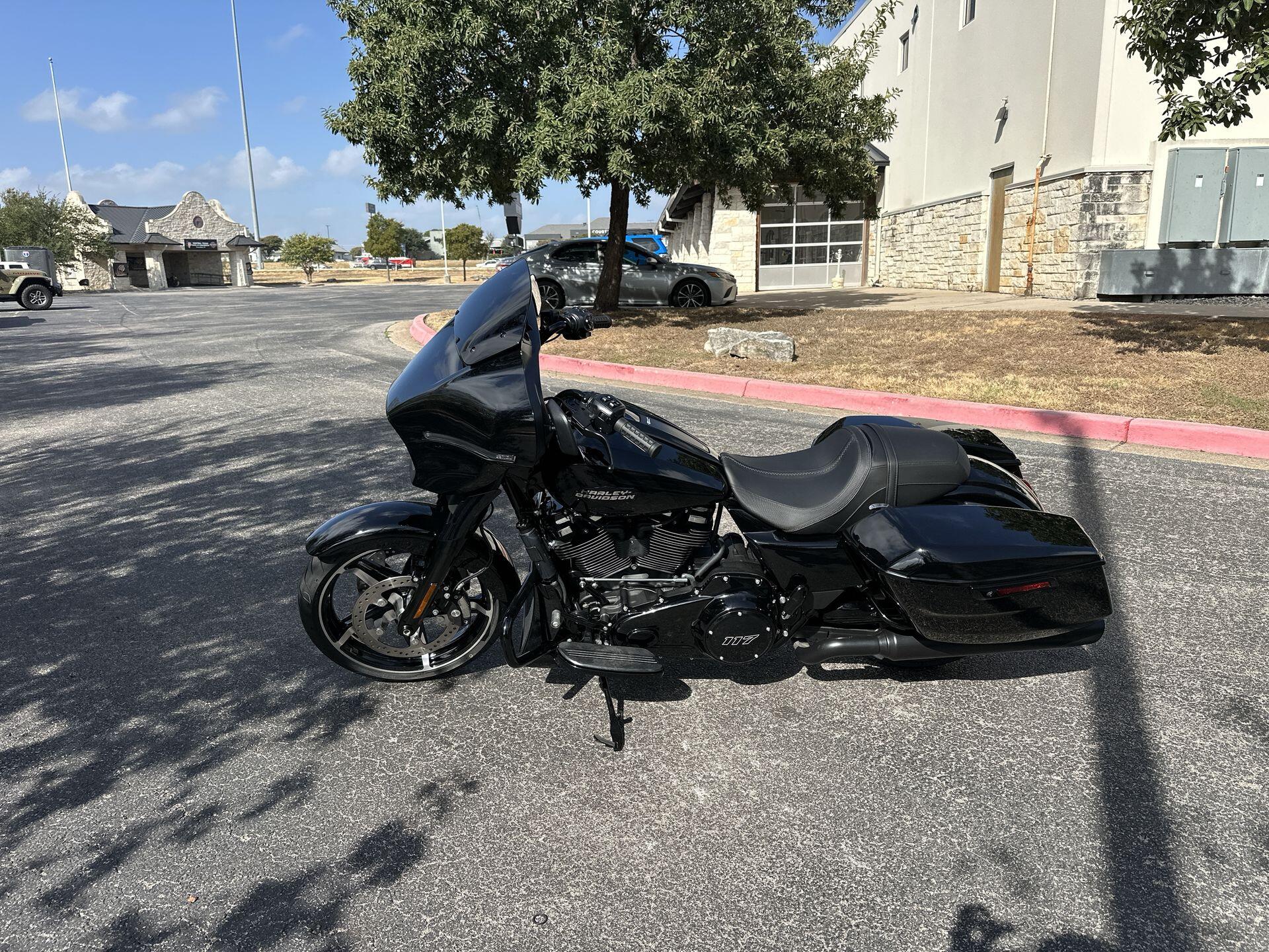 2026 Harley-Davidson® Street Glide® FLHX, photo 7