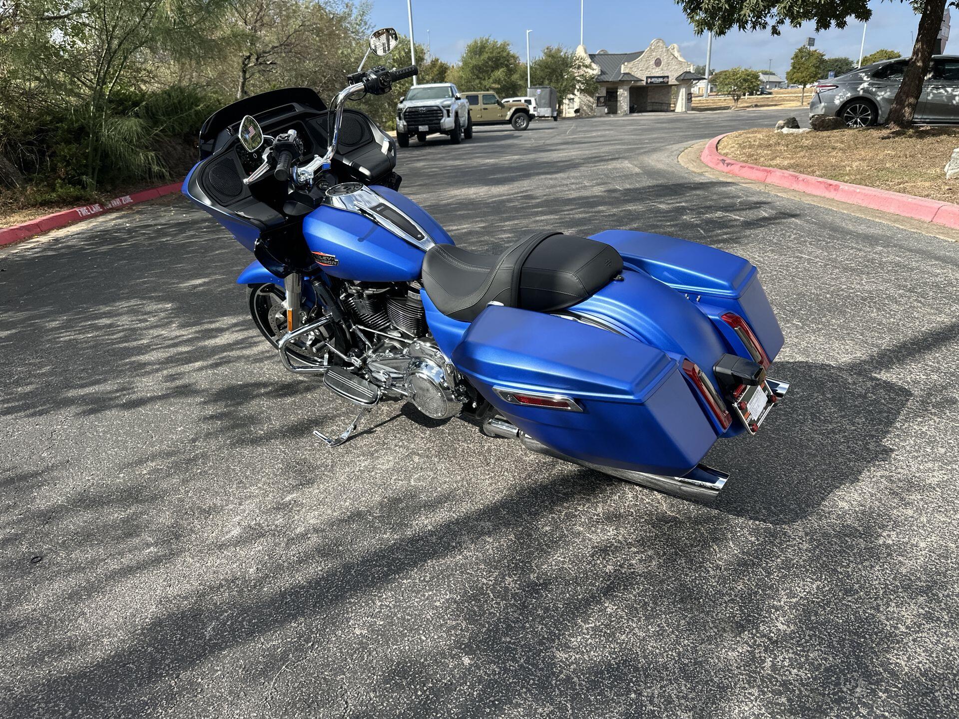 2026 Harley-Davidson® Road Glide® FLTRX, photo 7