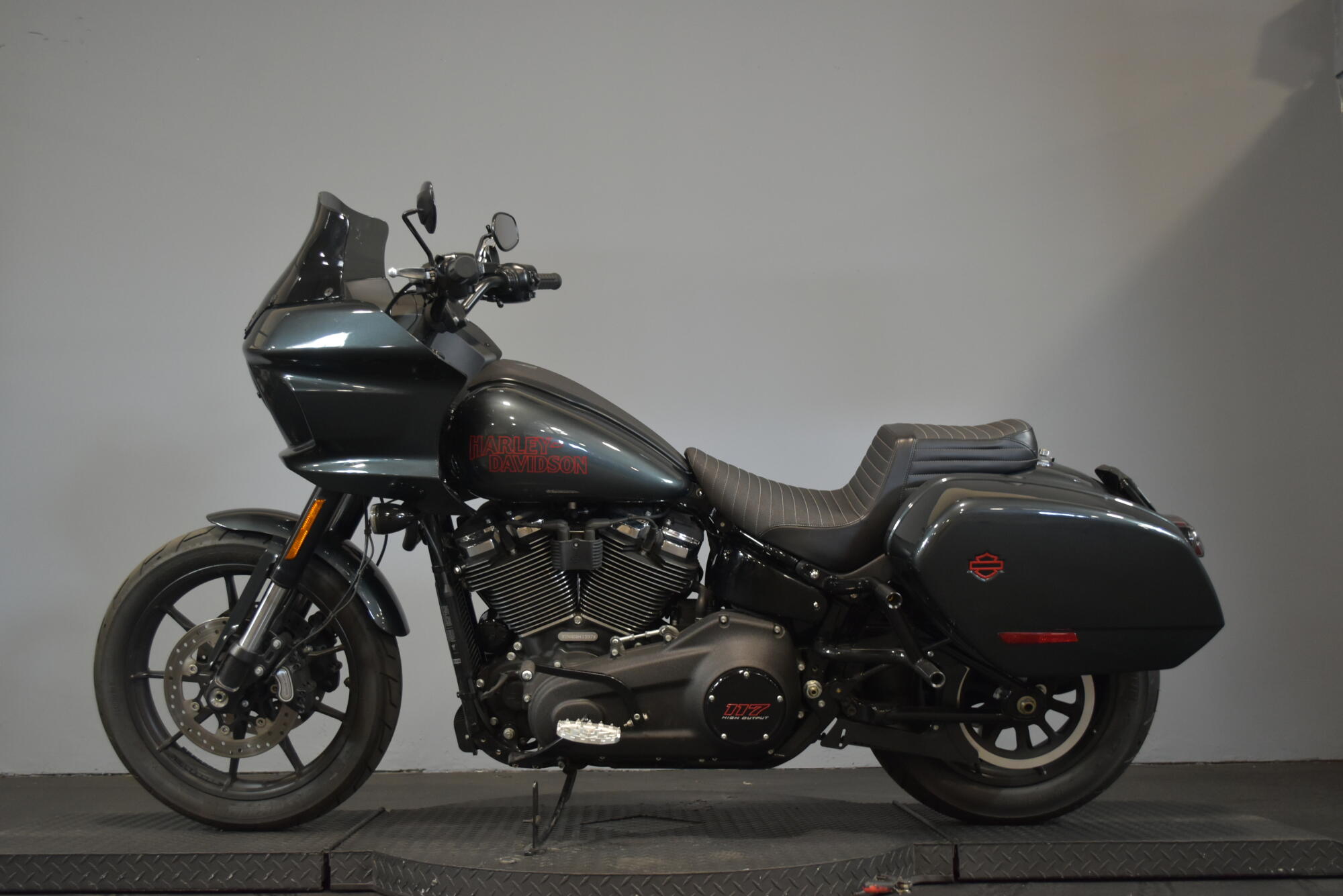 2025 Harley-Davidson® Low Rider® ST Iron Horse Metallic - Black Finish, photo 6