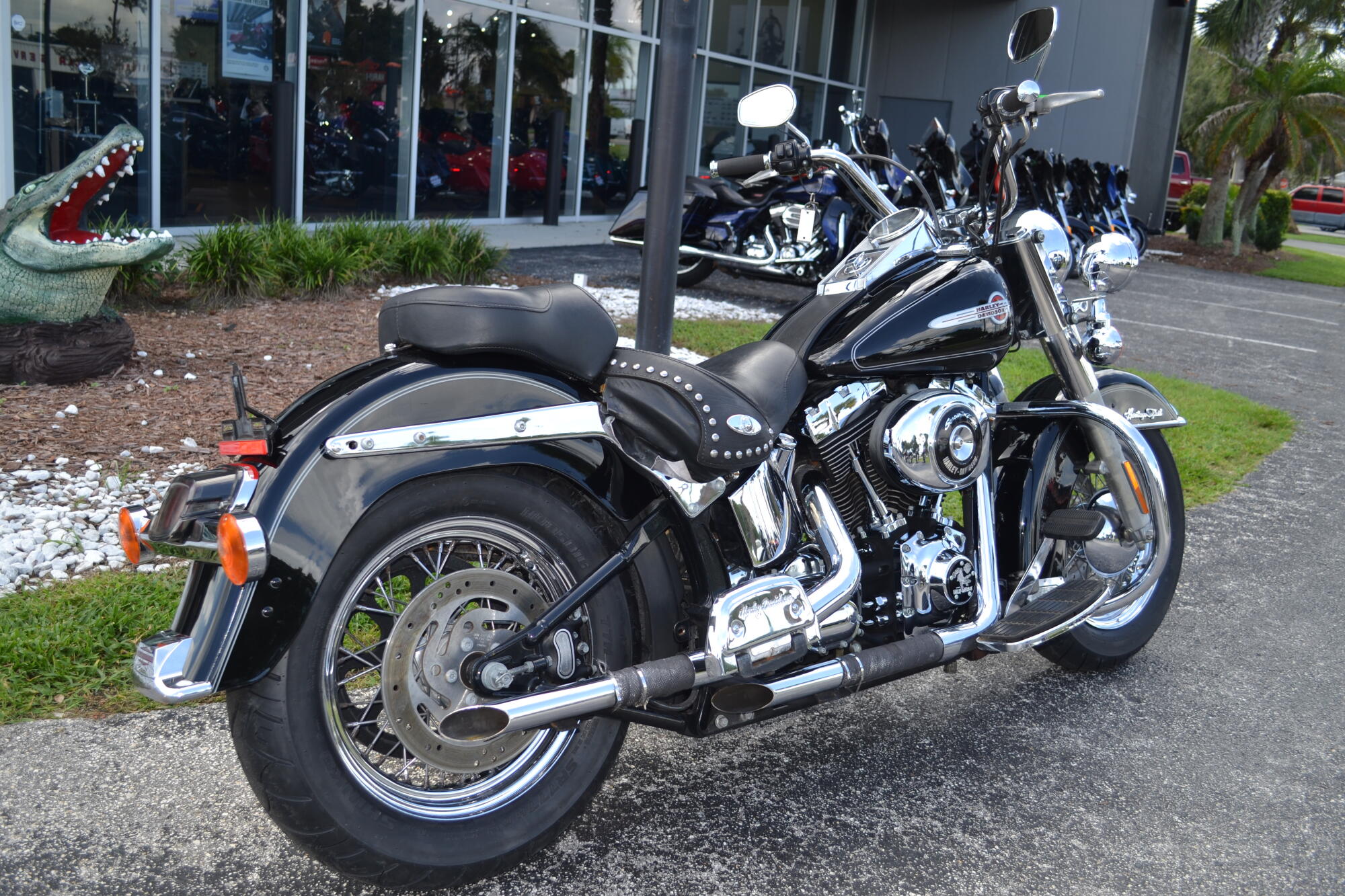 2004 Harley-Davidson® Heritage Softail® Classic - FLSTCI, photo 7