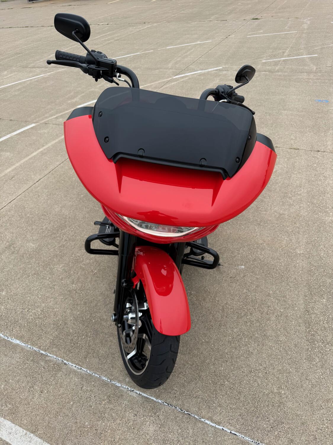 2026 Harley-Davidson® Road Glide® Blood Orange Black Trim, photo 4