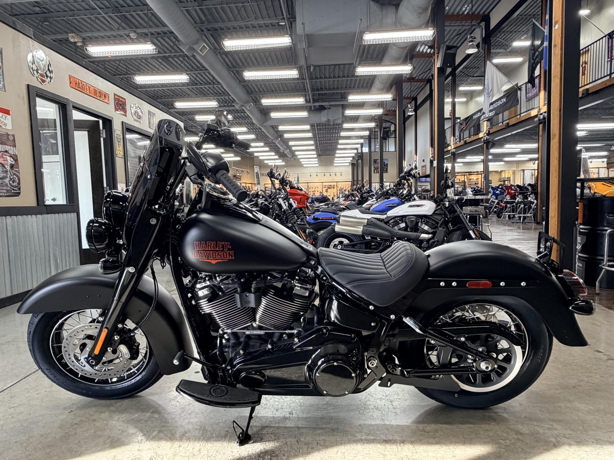2026 Harley-Davidson® Deadwood™ FLHD, photo 12