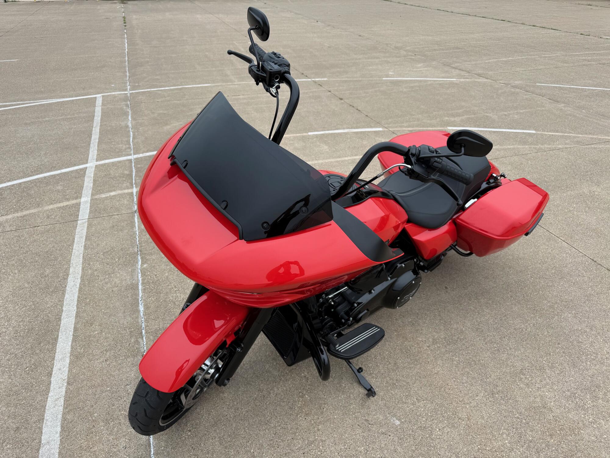 2026 Harley-Davidson® Road Glide® Blood Orange Black Trim, photo 5