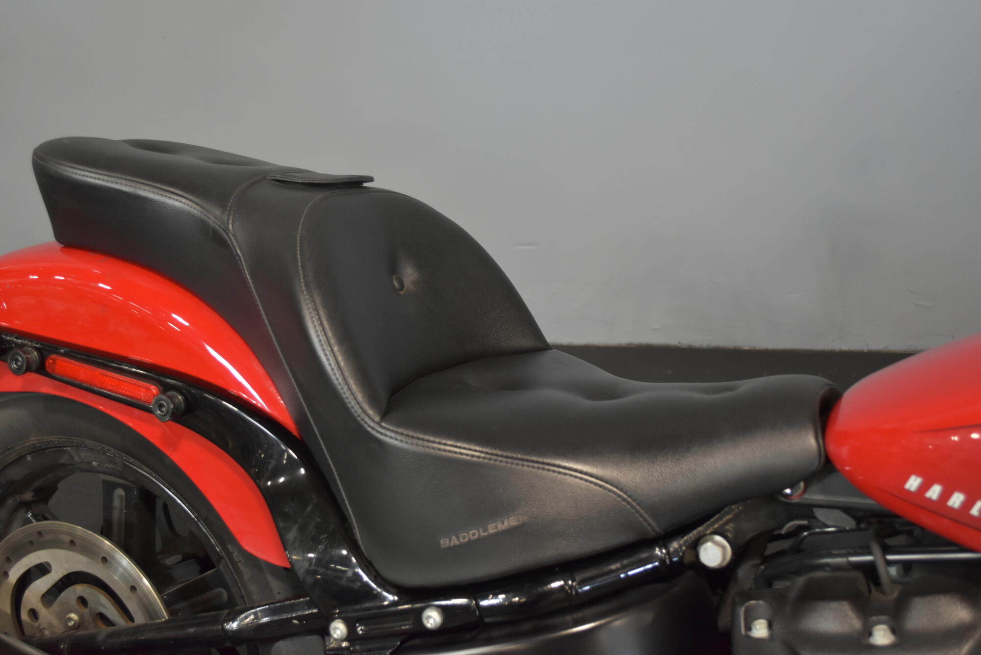 2022 Harley-Davidson® Street Bob® 114 Redline Red, photo 20