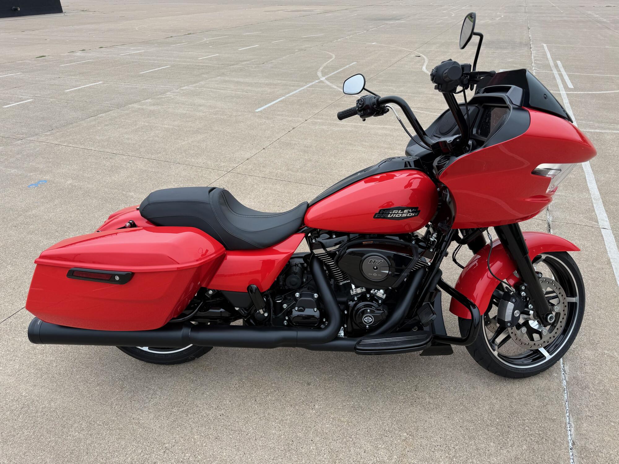 2026 Harley-Davidson® Road Glide® Blood Orange Black Trim