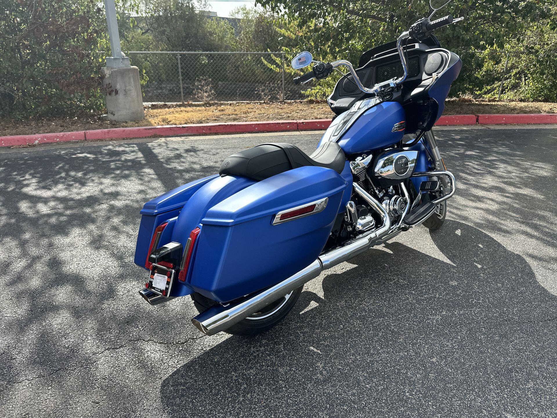 2026 Harley-Davidson® Road Glide® FLTRX, photo 9