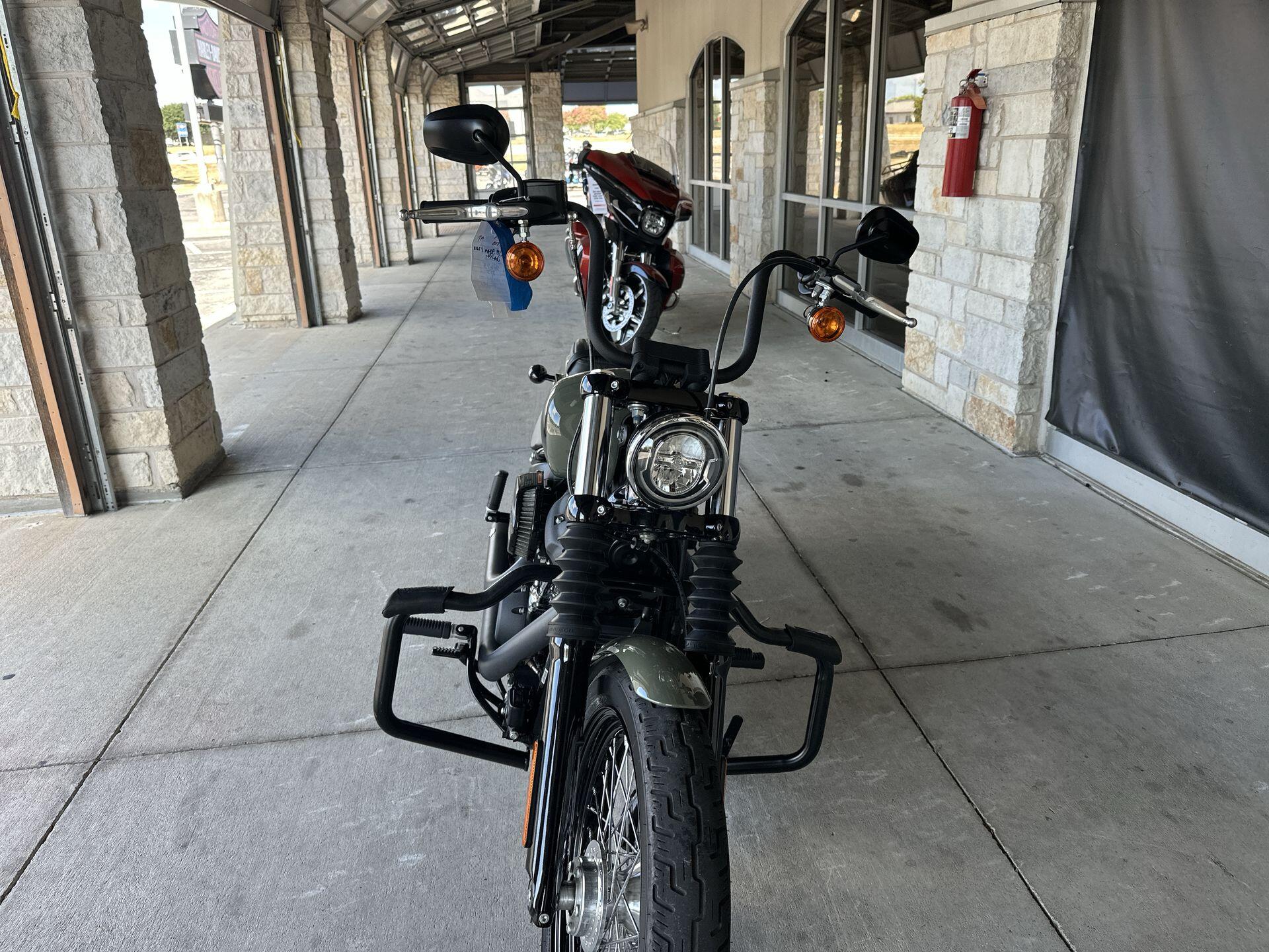 2021 Harley-Davidson® Street Bob® 114 FXBBS, photo 11