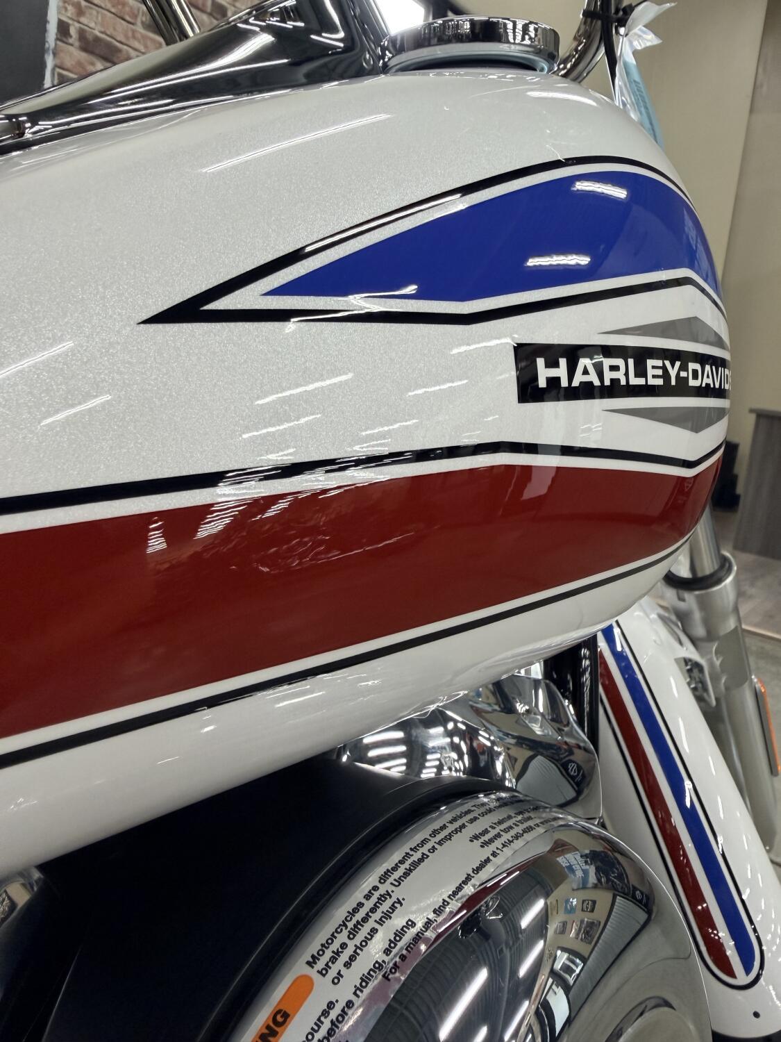 2026 Harley-Davidson® Super Glide® FXD, photo 4