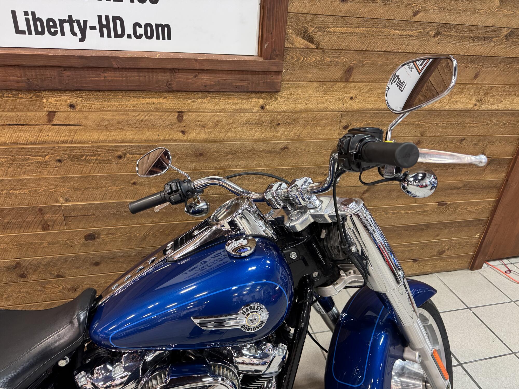 2022 Harley-Davidson® Fat Boy® 114 Reef Blue FLFBS, photo 6