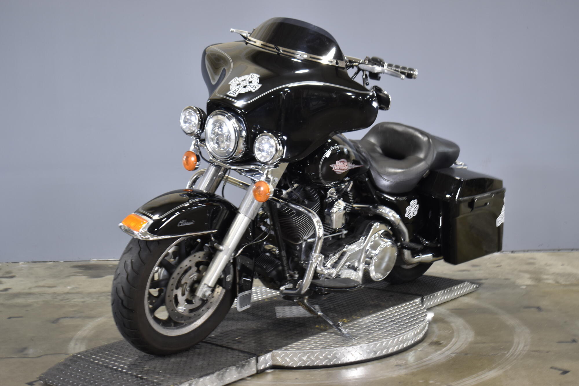 2008 Harley-Davidson® Electra Glide® Classic Black, photo 4