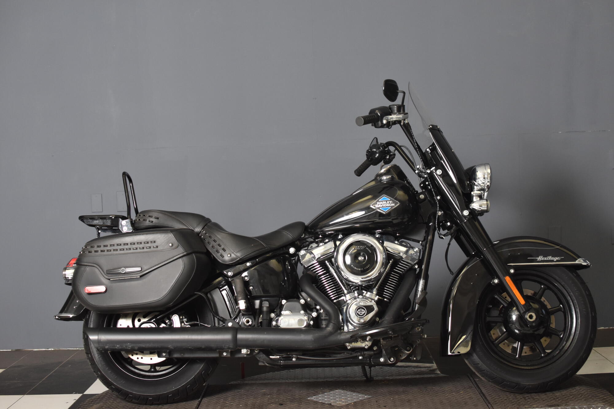 2025 Harley-Davidson® Heritage Classic FLHC