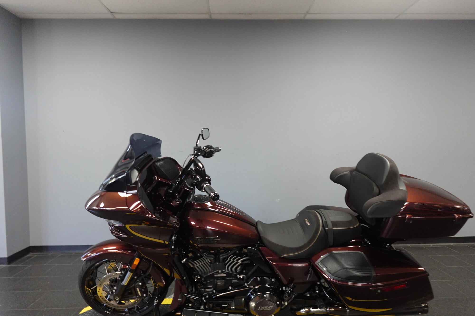 2024 Harley-Davidson CVO™ Road Glide FLTRXSE, photo 5