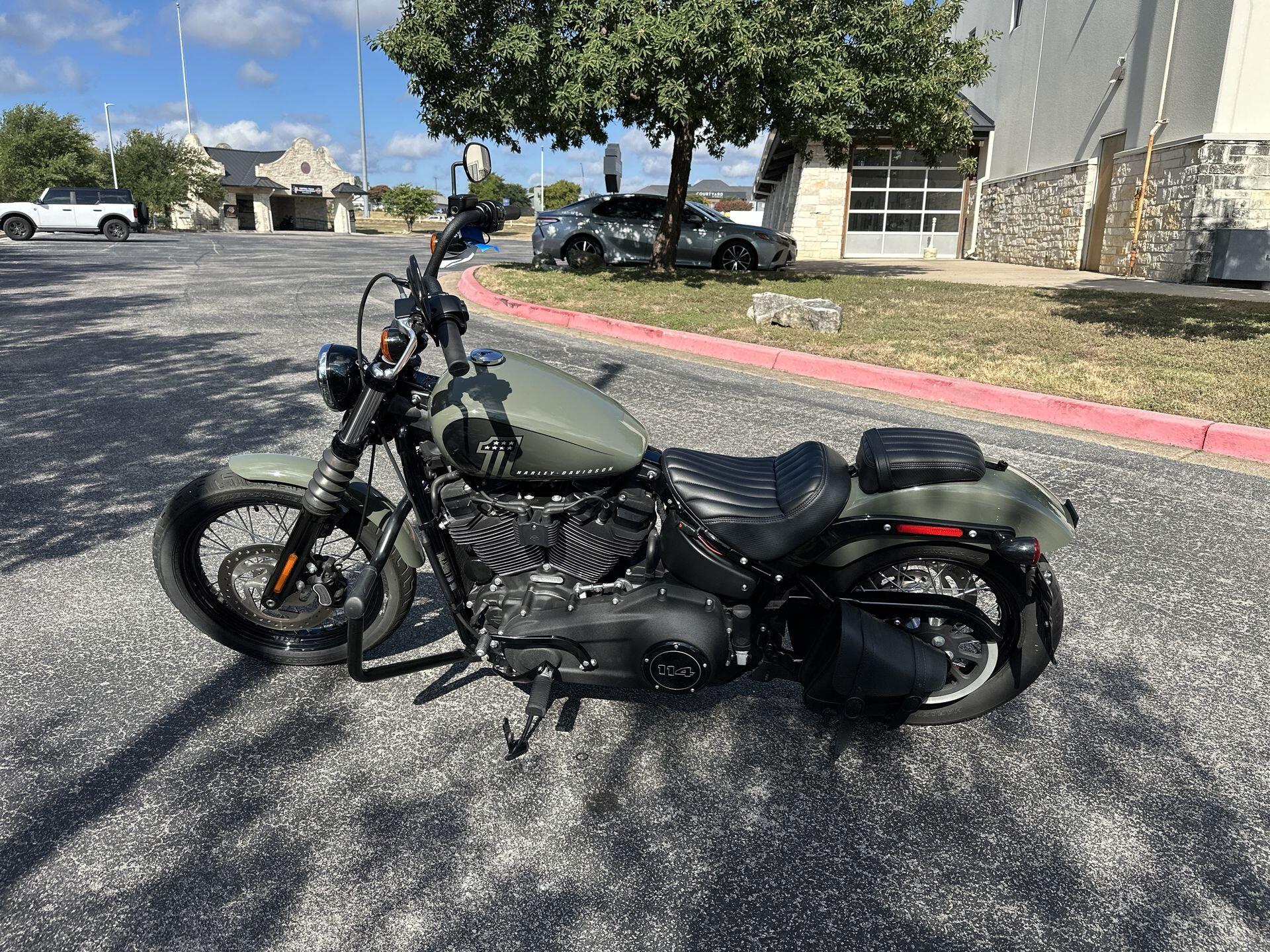 2021 Harley-Davidson® Street Bob® 114 FXBBS, photo 7