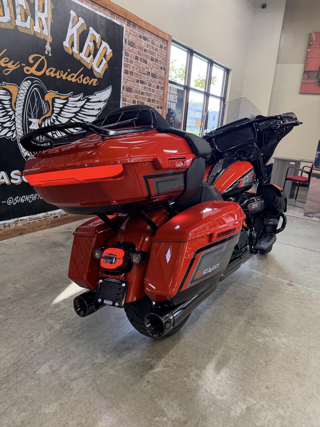 2026 Harley-Davidson® CVO Street Glide Limited FLHXLSE, photo 9