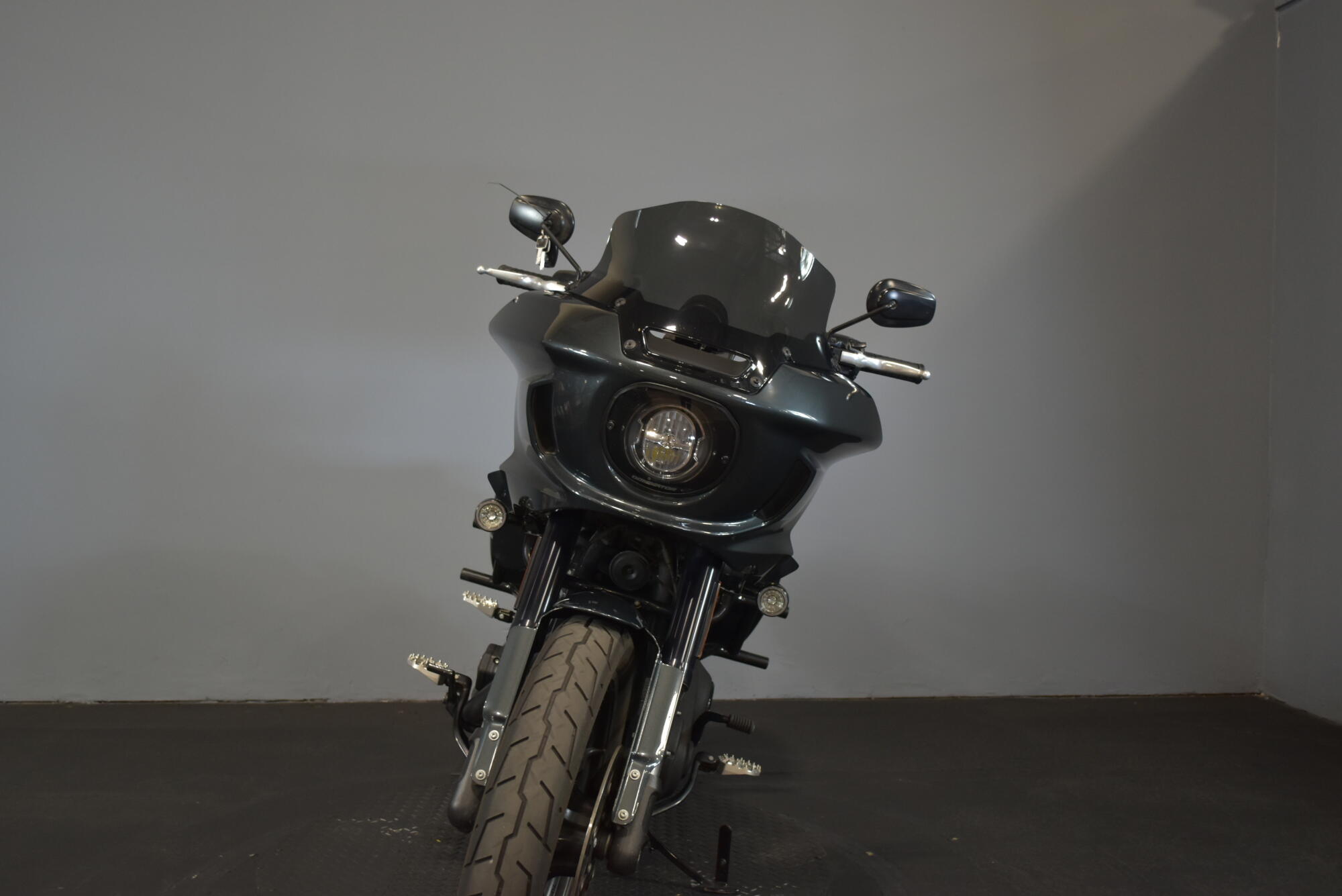 2025 Harley-Davidson® Low Rider® ST Iron Horse Metallic - Black Finish, photo 3