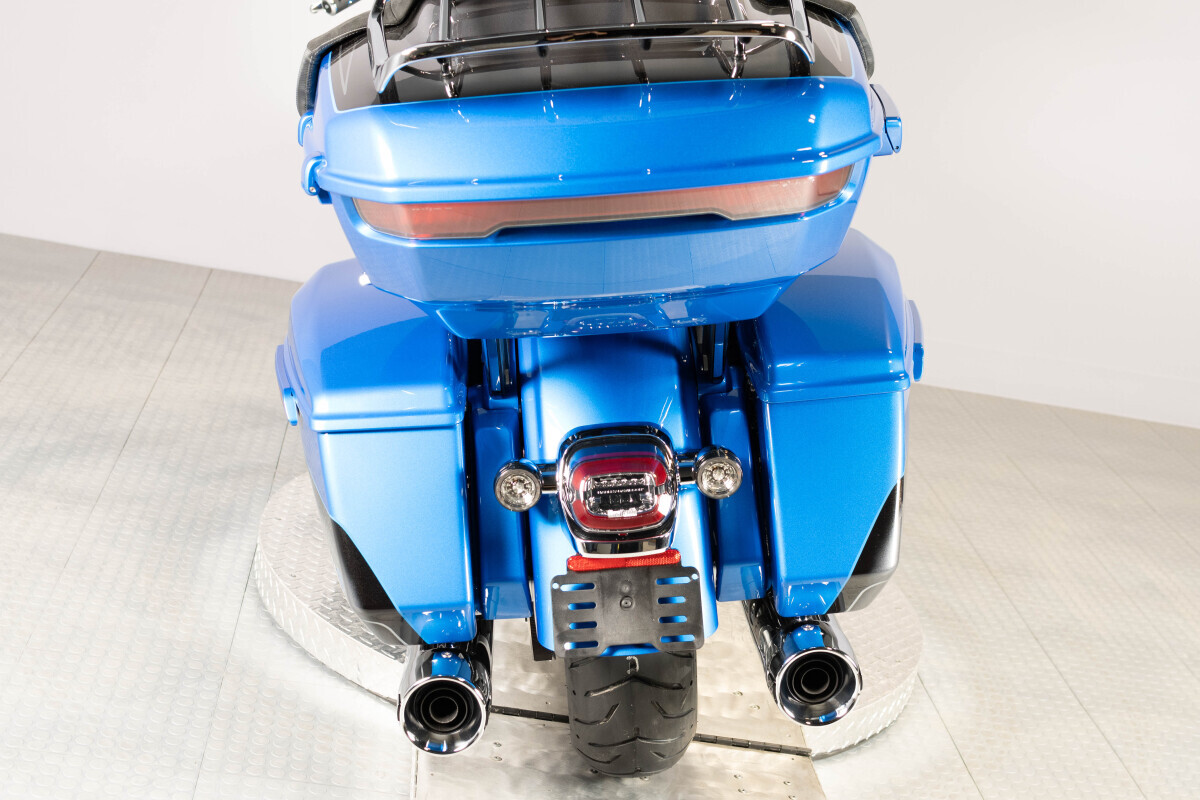 2026 Harley-Davidson® CVO Street Glide Limited FLHXLSE, photo 9
