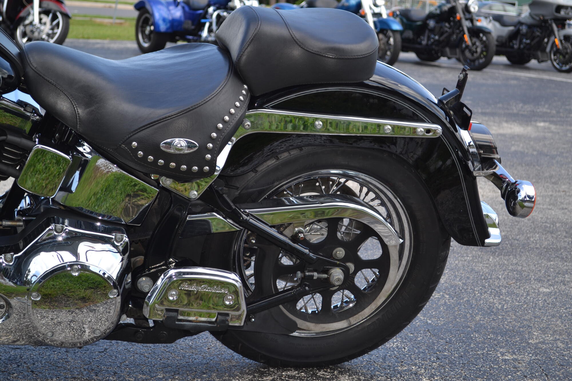 2004 Harley-Davidson® Heritage Softail® Classic - FLSTCI, photo 13