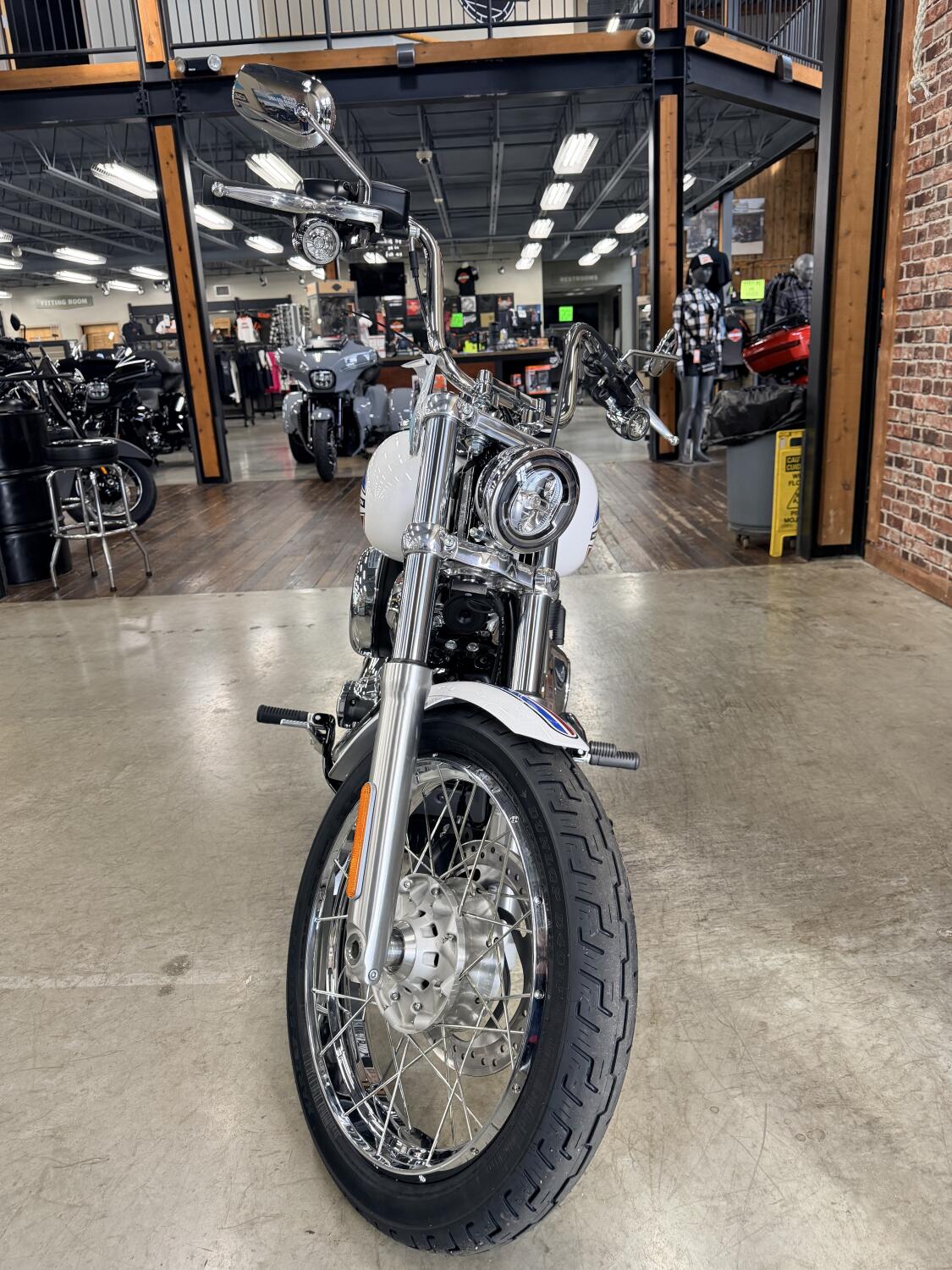 2026 Harley-Davidson® Super Glide® FXD, photo 15