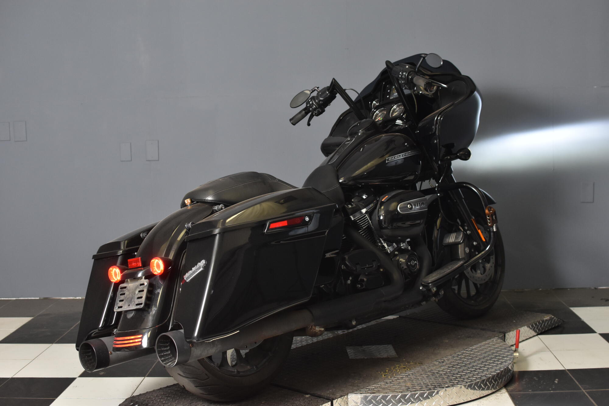 2019 Harley-Davidson® Road Glide® Special Vivid Black FLTRXS, photo 8