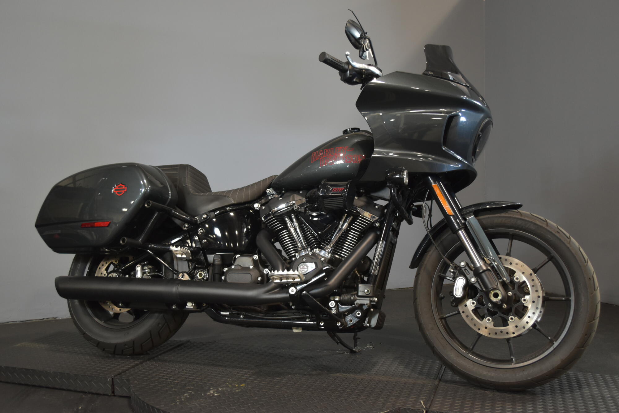 2025 Harley-Davidson® Low Rider® ST Iron Horse Metallic - Black Finish, photo 2