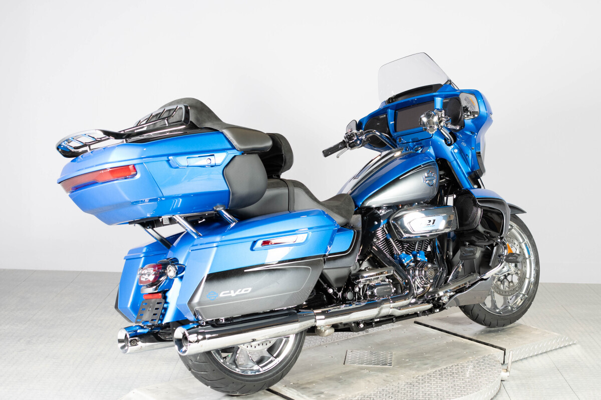 2026 Harley-Davidson® CVO Street Glide Limited FLHXLSE, photo 18