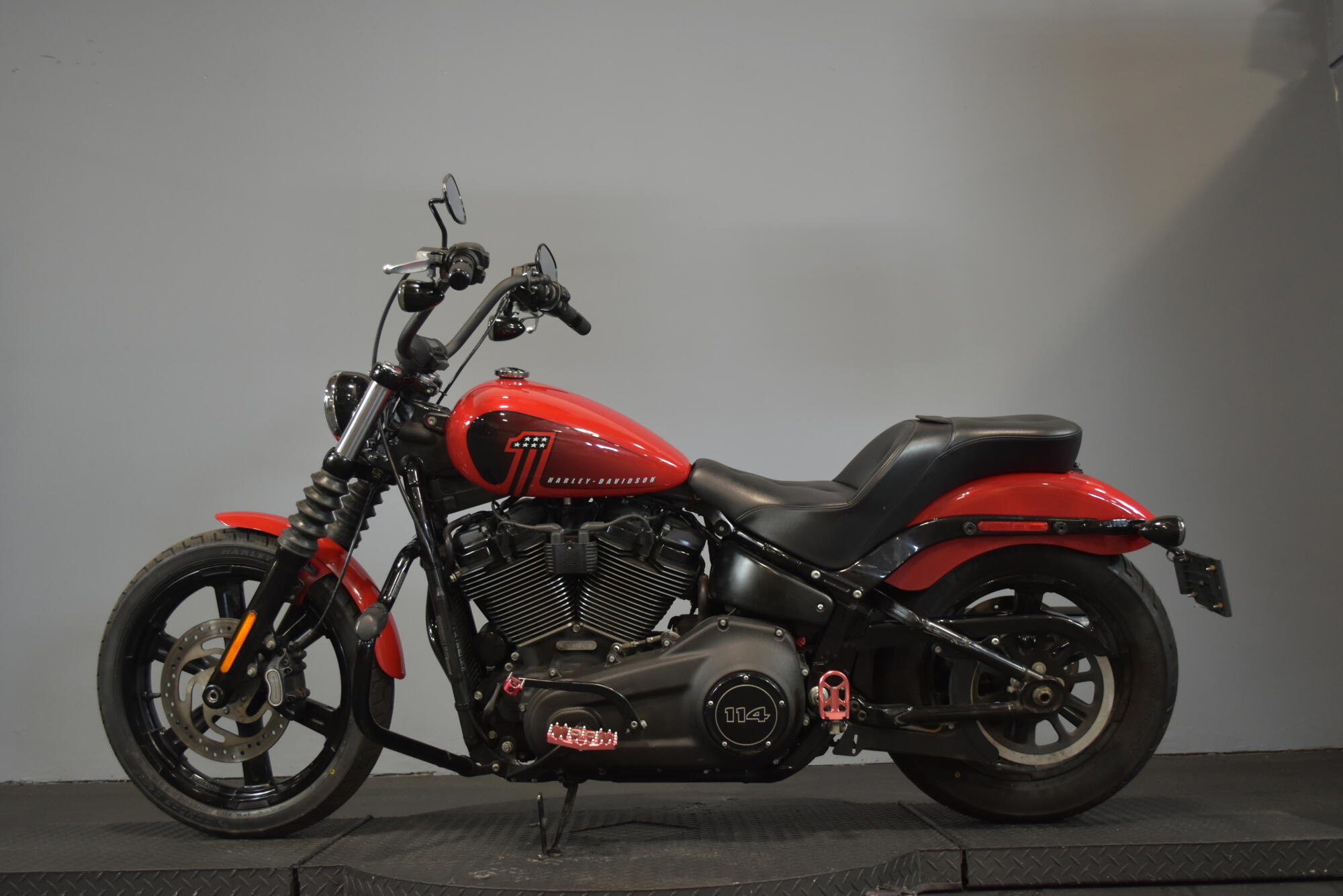 2022 Harley-Davidson® Street Bob® 114 Redline Red, photo 6