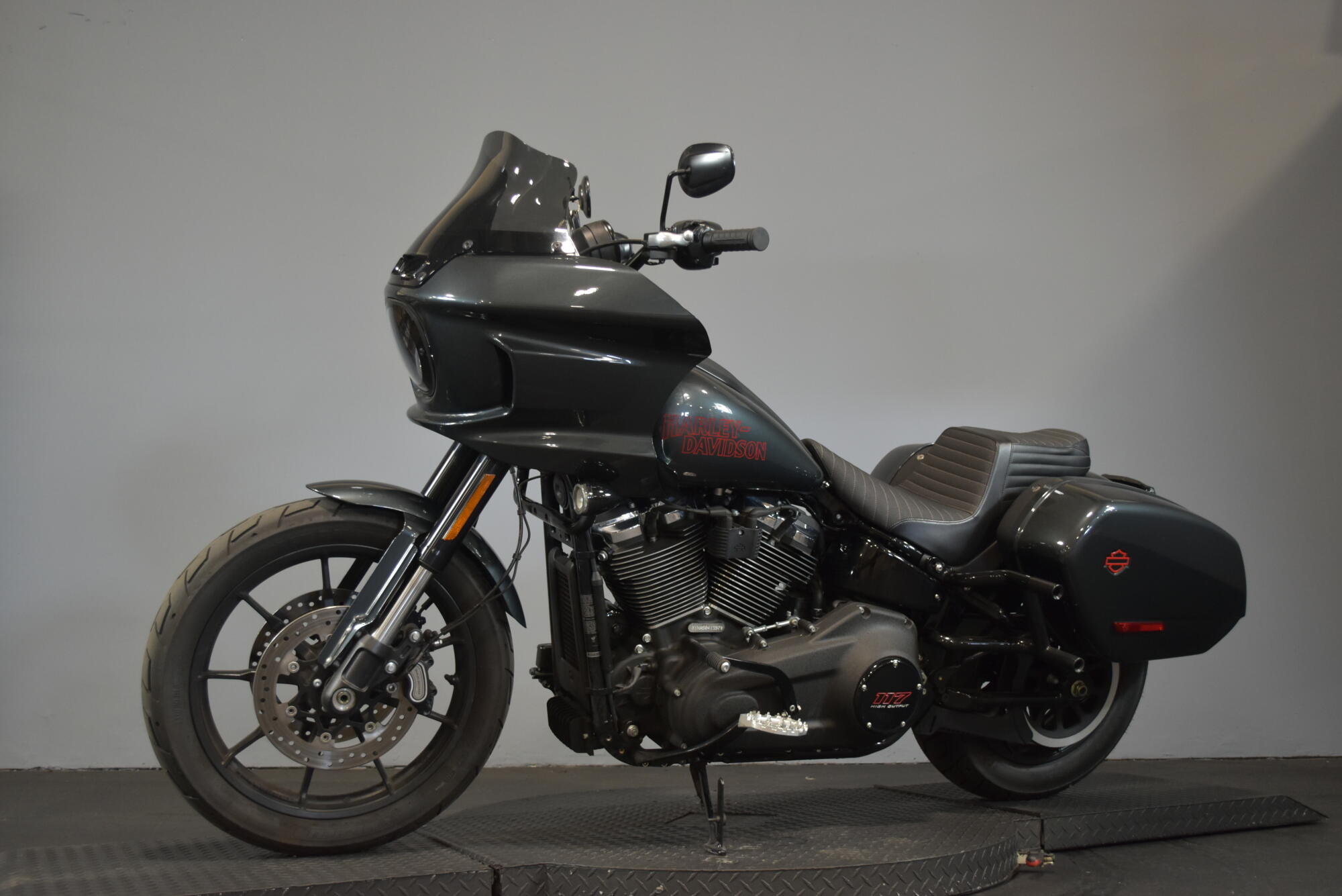 2025 Harley-Davidson® Low Rider® ST Iron Horse Metallic - Black Finish, photo 4