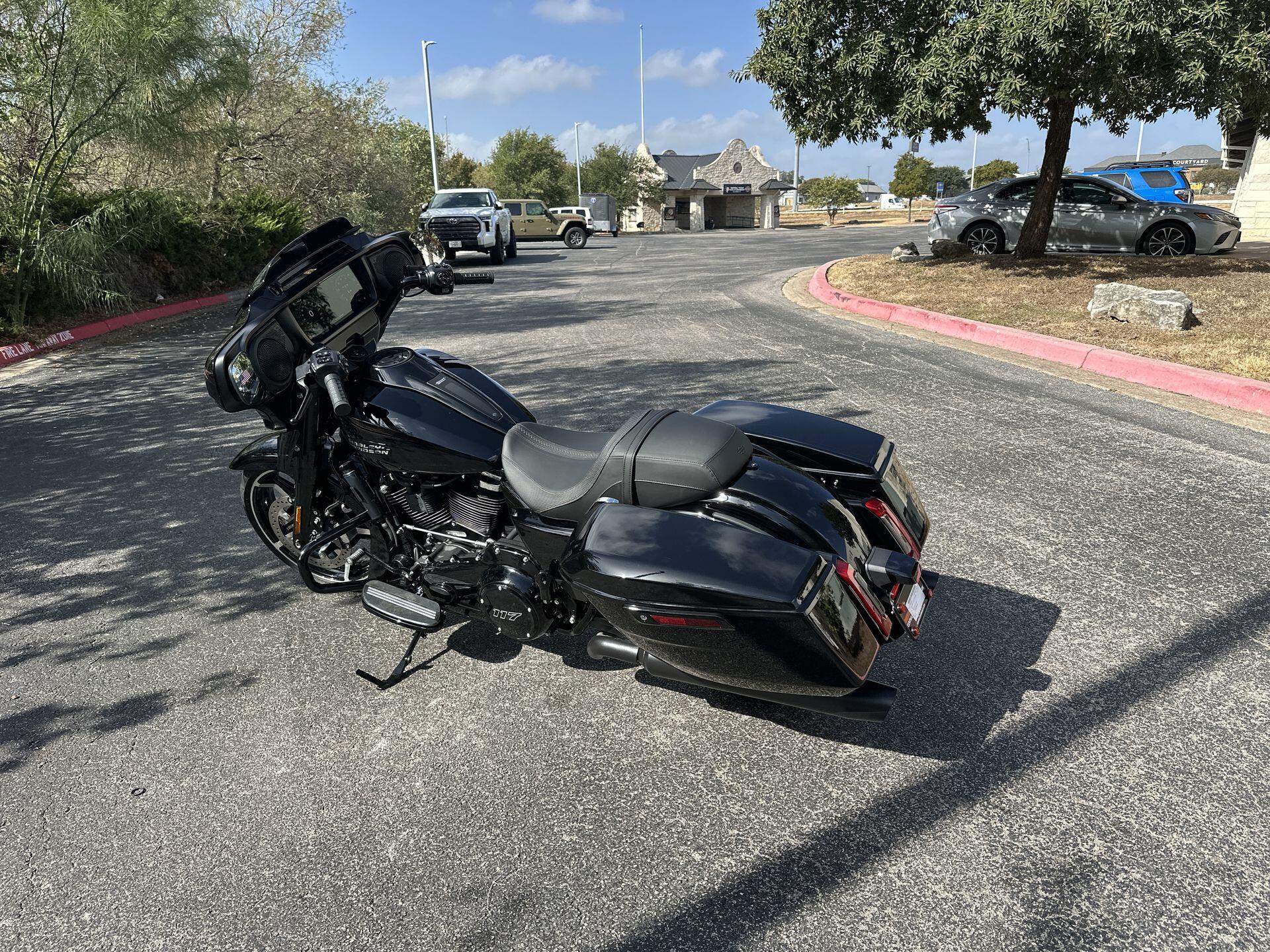2026 Harley-Davidson® Street Glide® FLHX, photo 8
