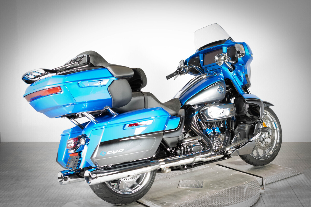 2026 Harley-Davidson® CVO Street Glide Limited FLHXLSE, photo 10