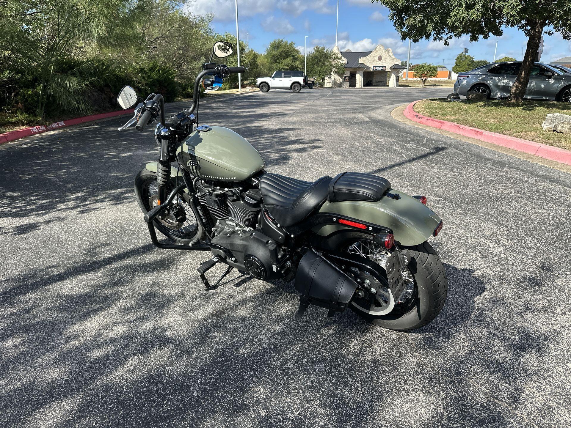 2021 Harley-Davidson® Street Bob® 114 FXBBS, photo 8