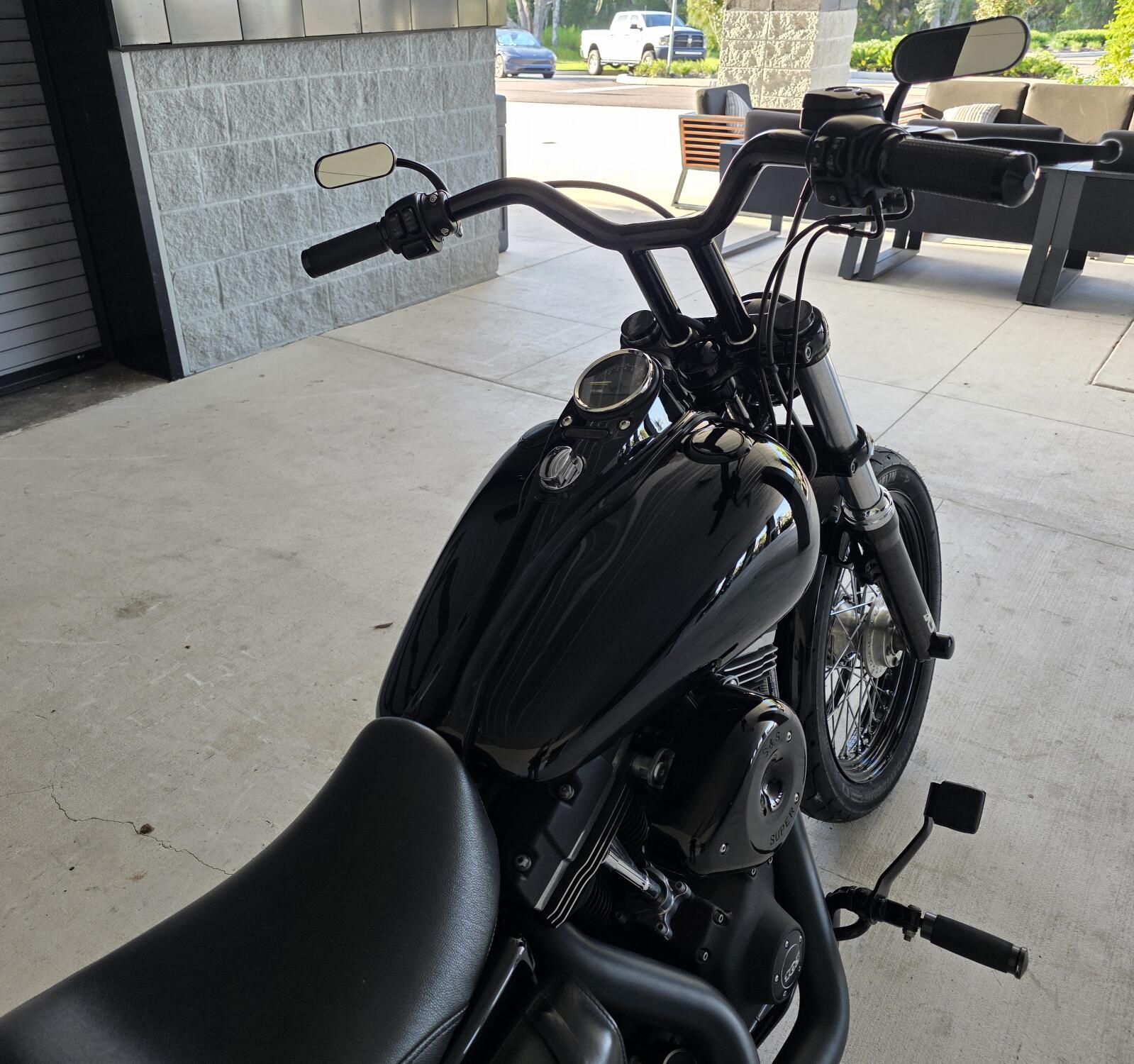 2015 Harley-Davidson® Street Bob® Vivid Black, photo 7