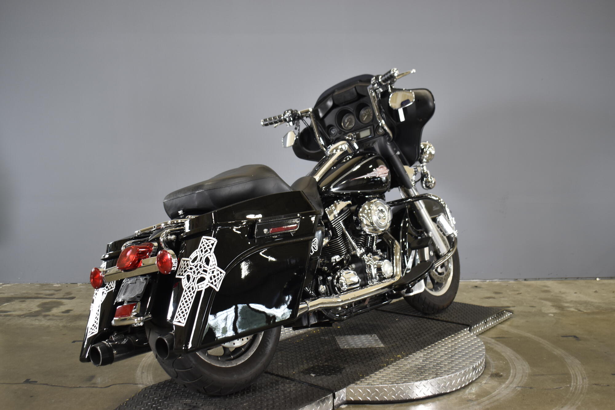 2008 Harley-Davidson® Electra Glide® Classic Black, photo 9