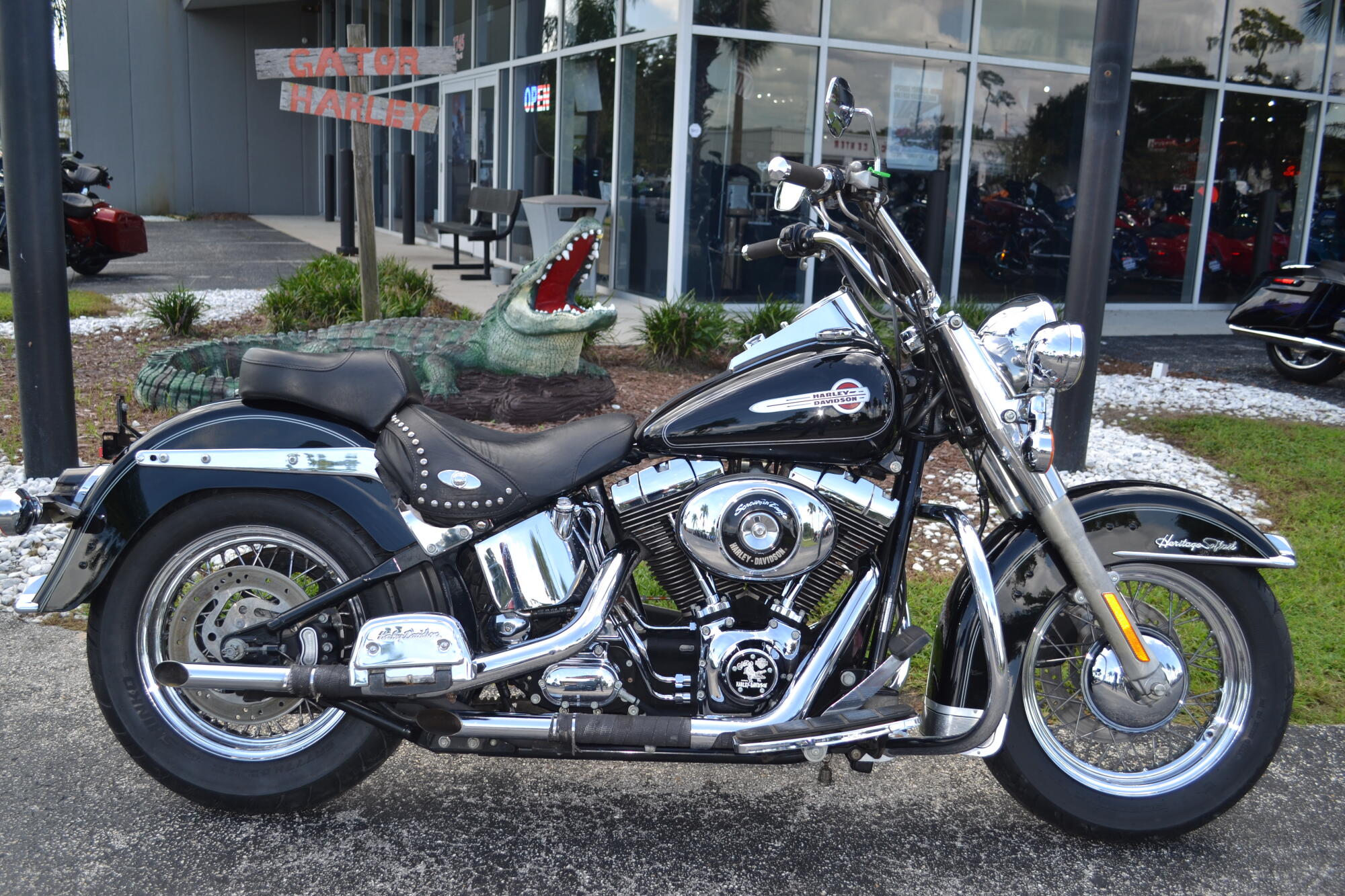 2004 Harley-Davidson® Heritage Softail® Classic - FLSTCI