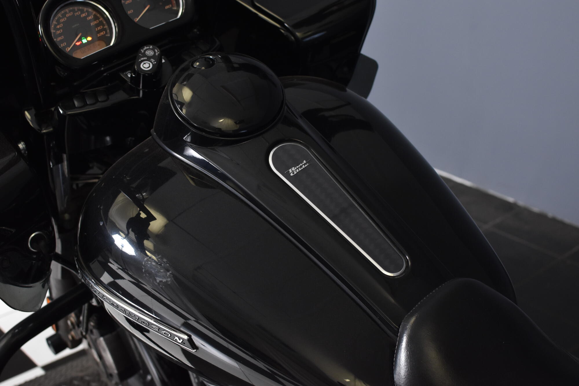 2019 Harley-Davidson® Road Glide® Special Vivid Black FLTRXS, photo 16