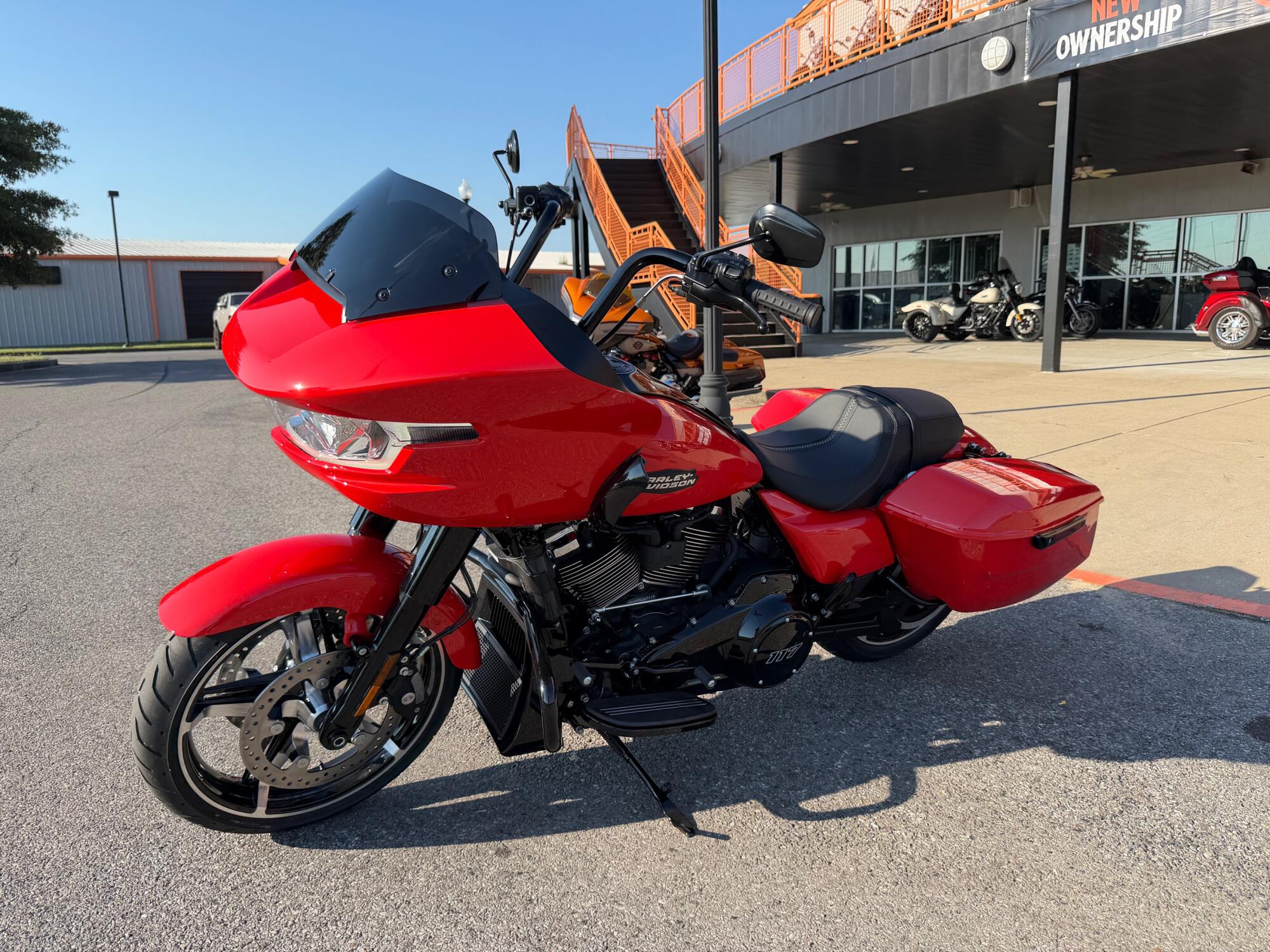 2026 Harley-Davidson® Road Glide™ Blood Orange Black Trim, photo 6