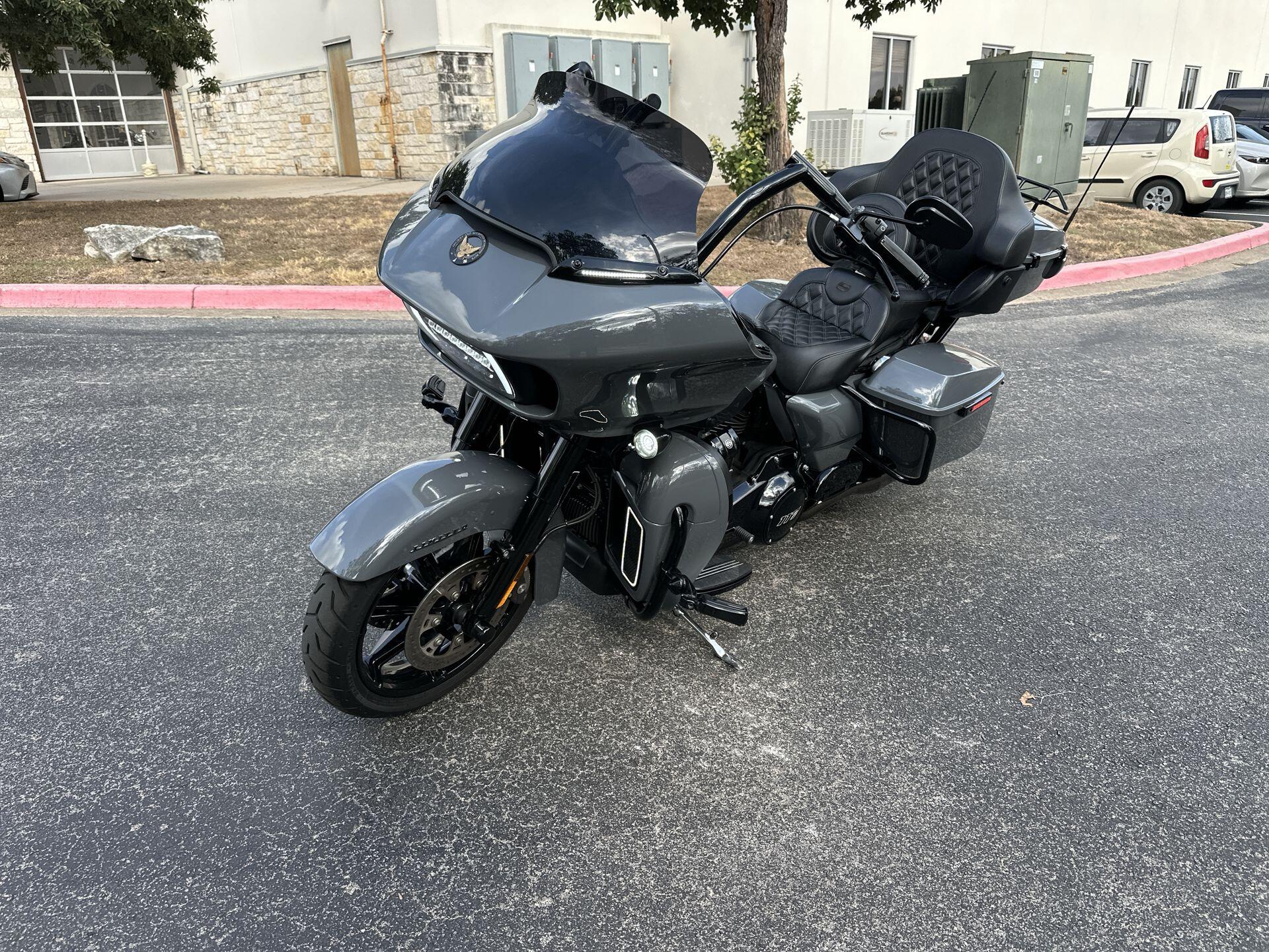 2022 Harley-Davidson® Road Glide® Limited FLTRK, photo 5