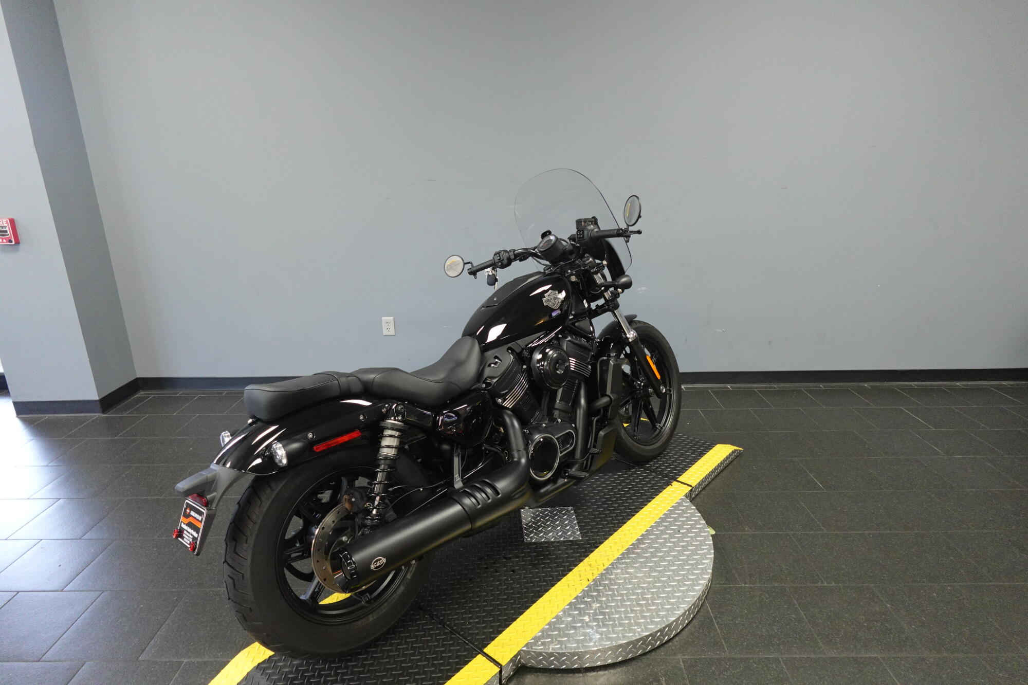 2026 Harley-Davidson® Nightster™ RH975, photo 8