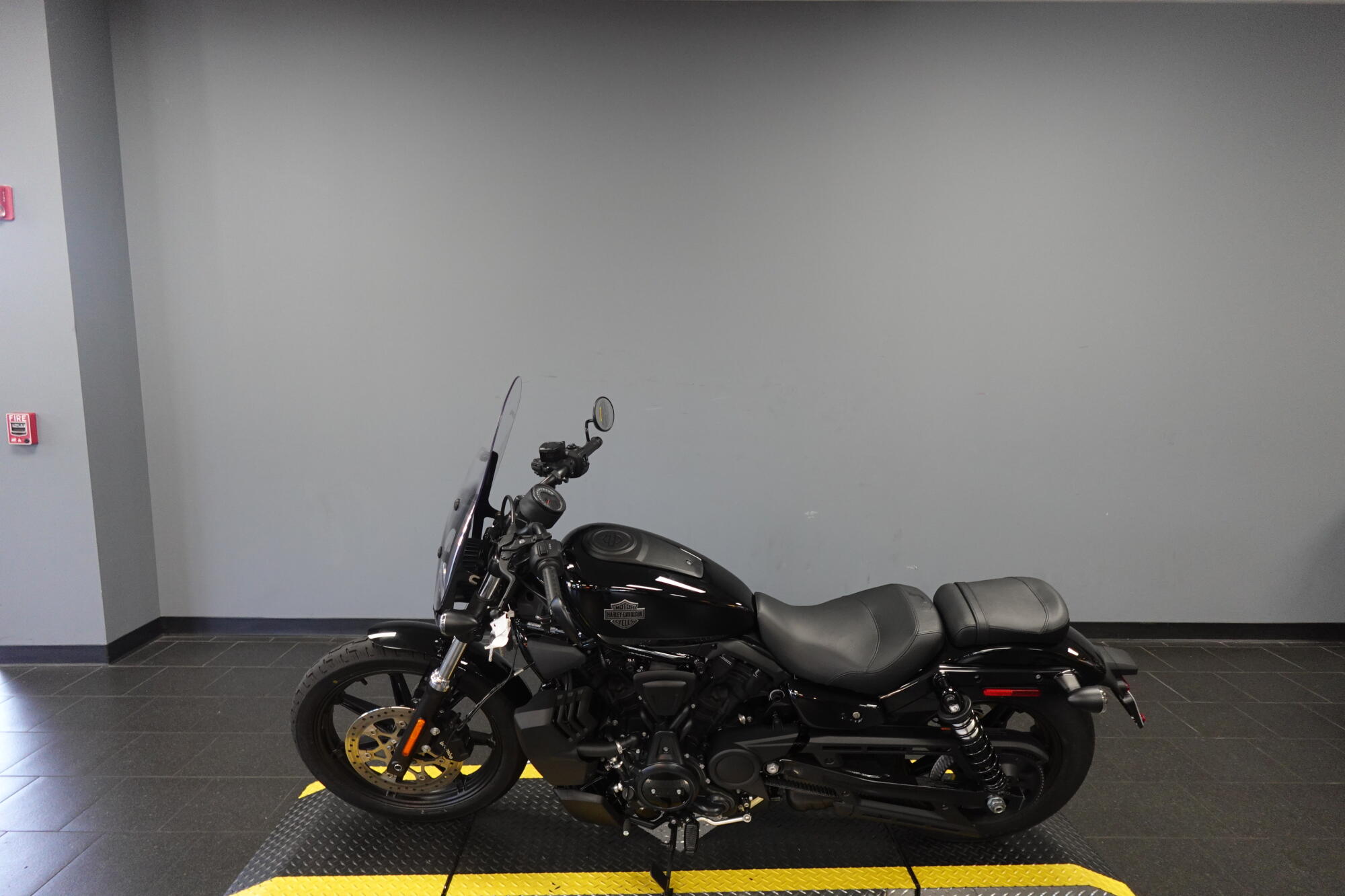 2026 Harley-Davidson® Nightster™ RH975, photo 5